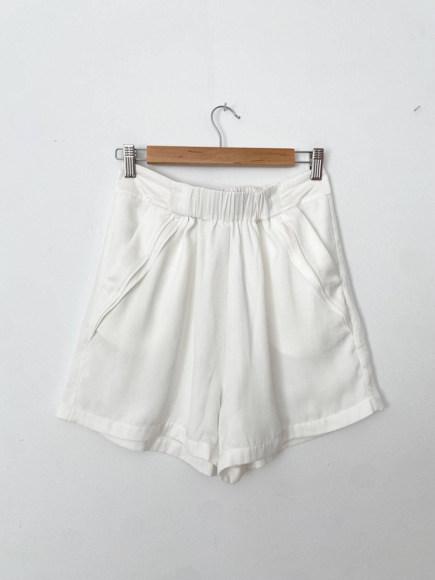 Short à poches plissées Munthe Small