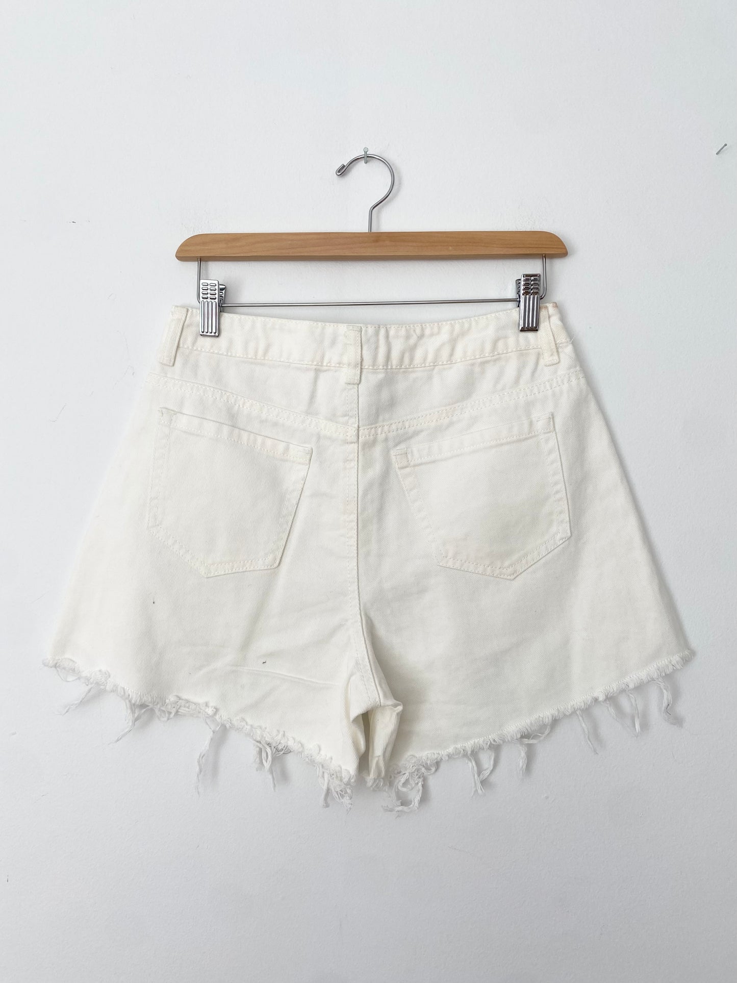 Truce studded denim shorts W27