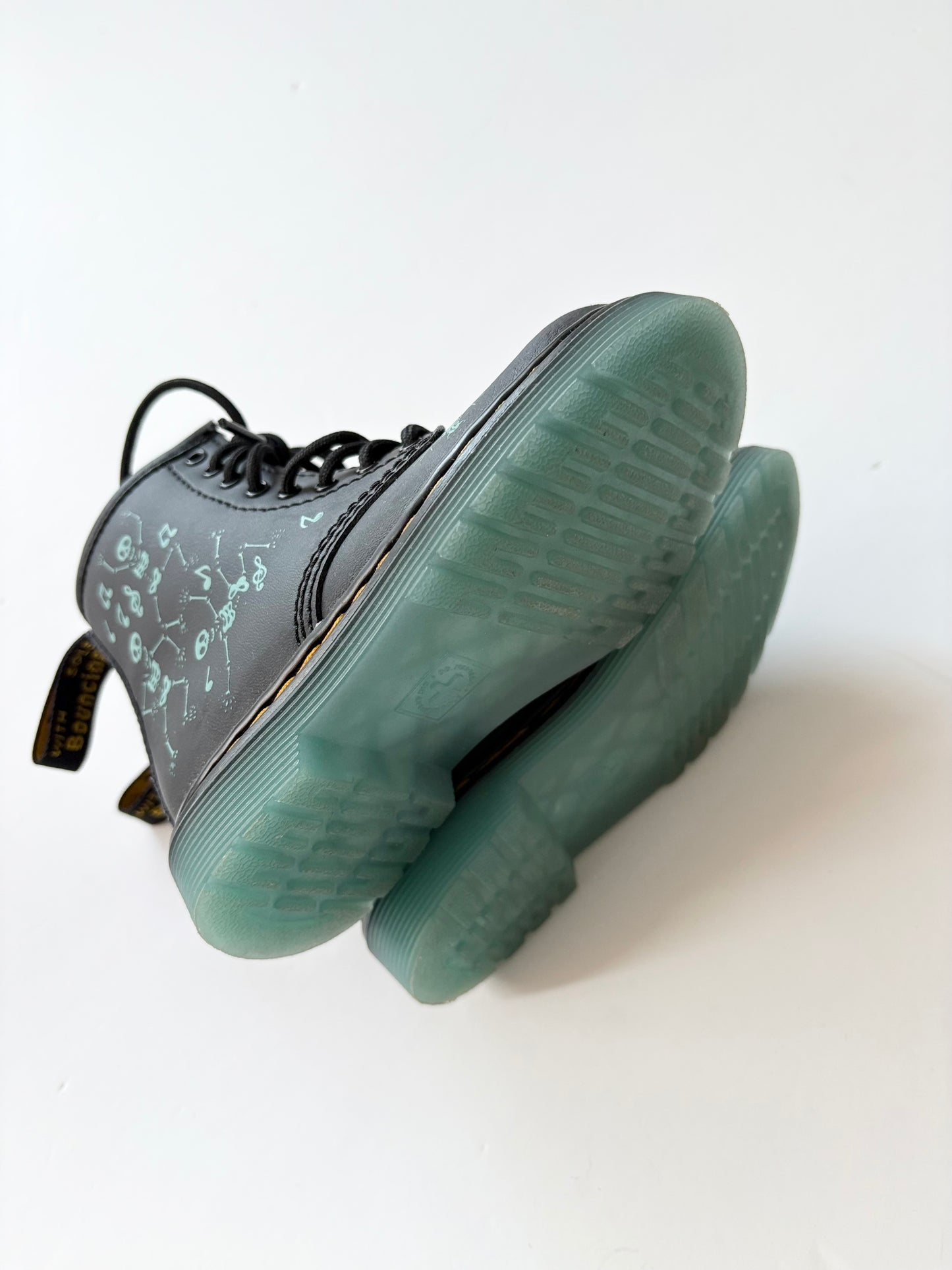 Dr.Martens glow in the dark skeletton leather boots US8