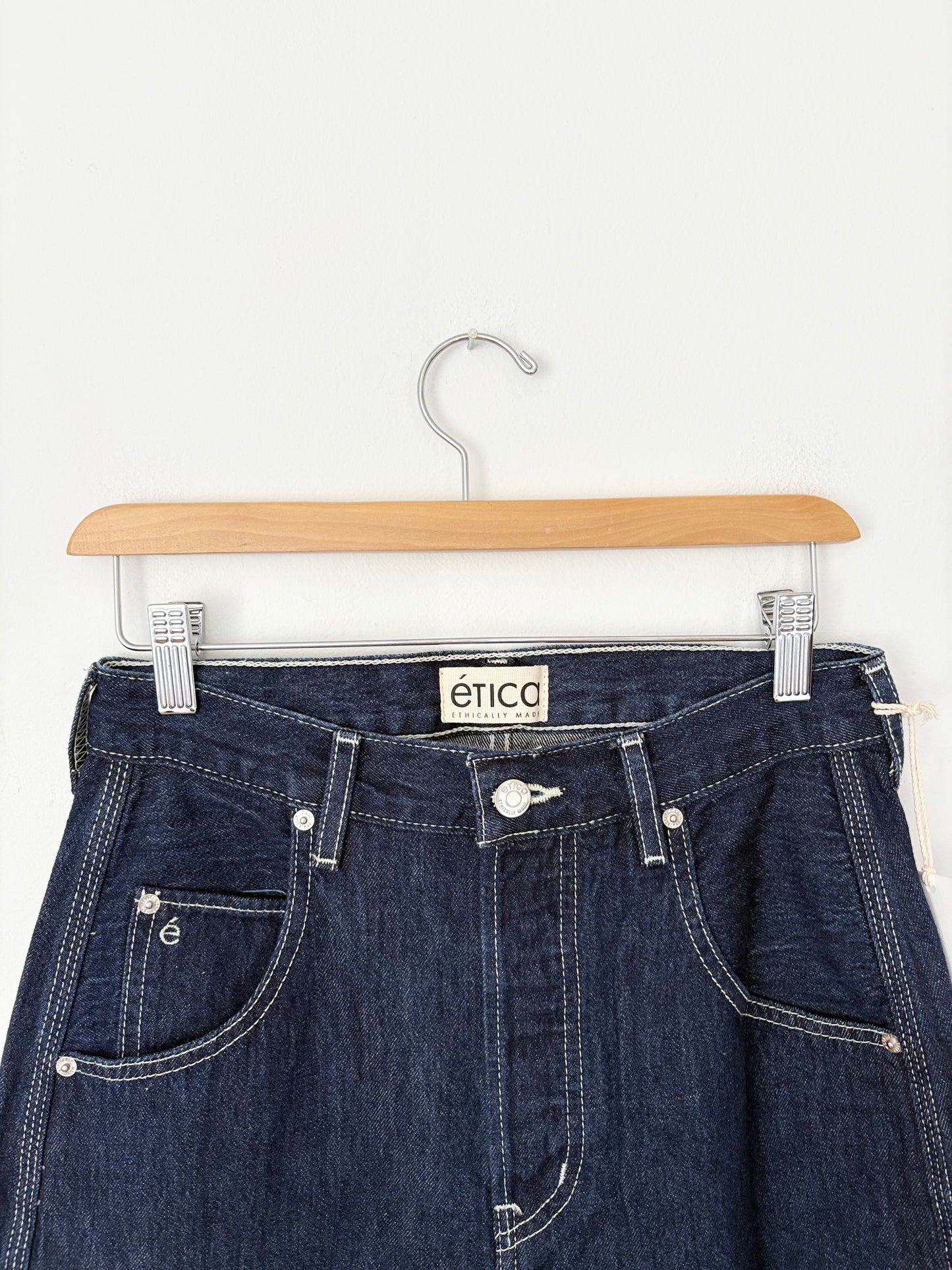 Etica quinn relaxed barrel jeans W25