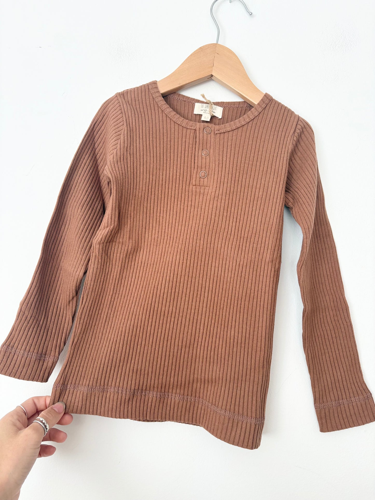 The simple folk ribbed top in cinnamon *Multiple sizes*