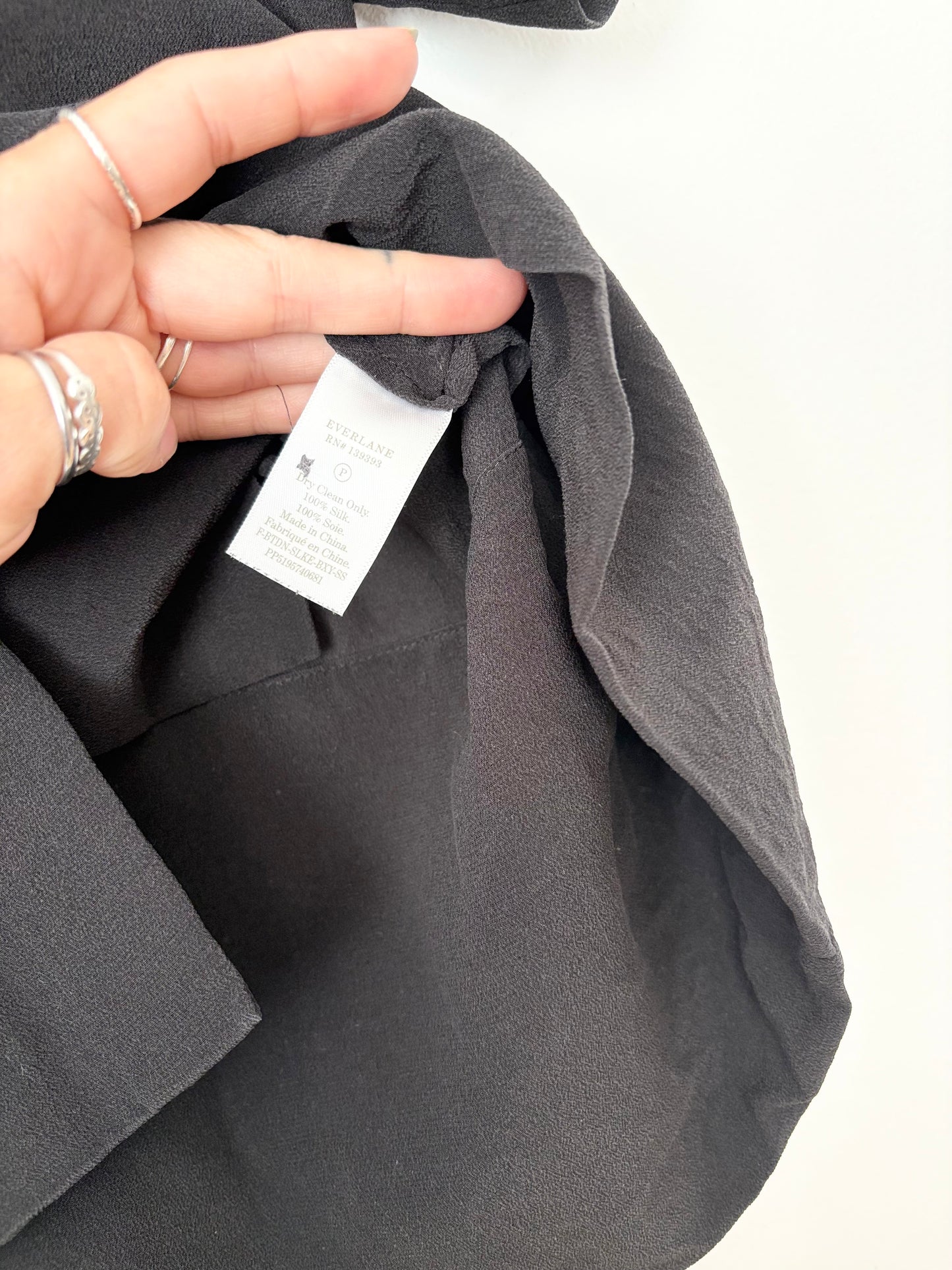 Everlane the silk boxy shirt S/M