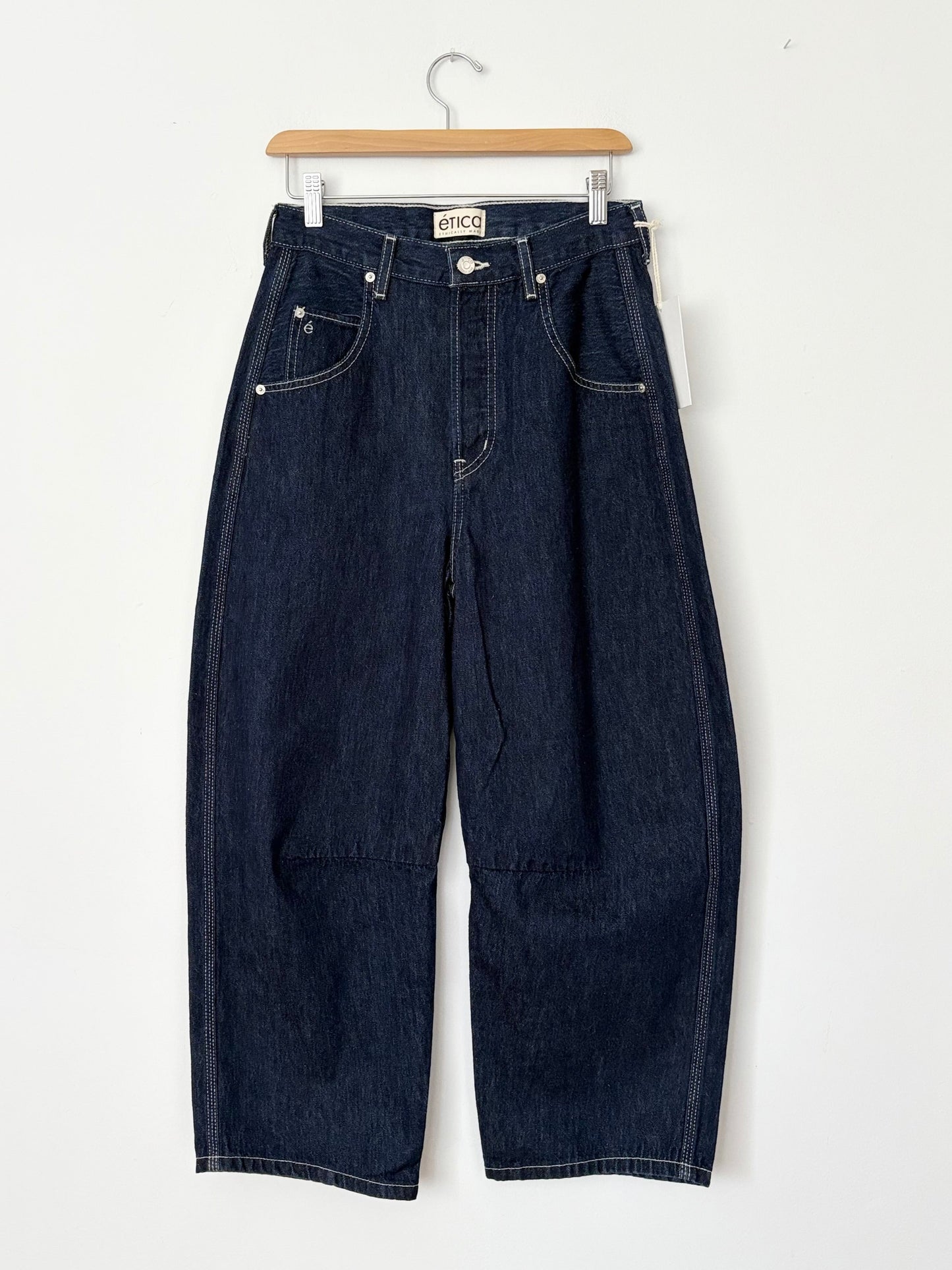 Etica quinn relaxed barrel jeans W25