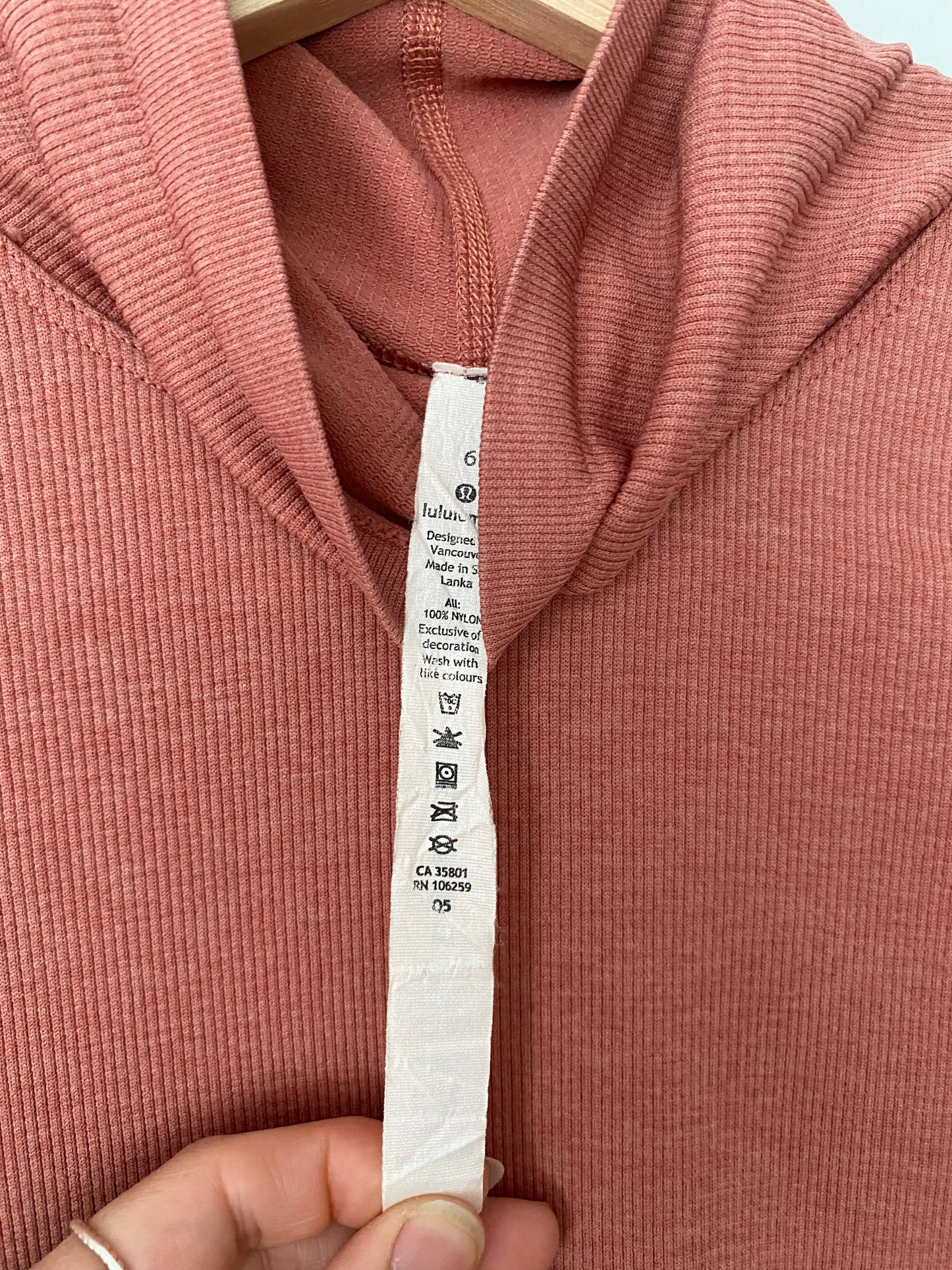 Col roulé côtelé Lululemon Small