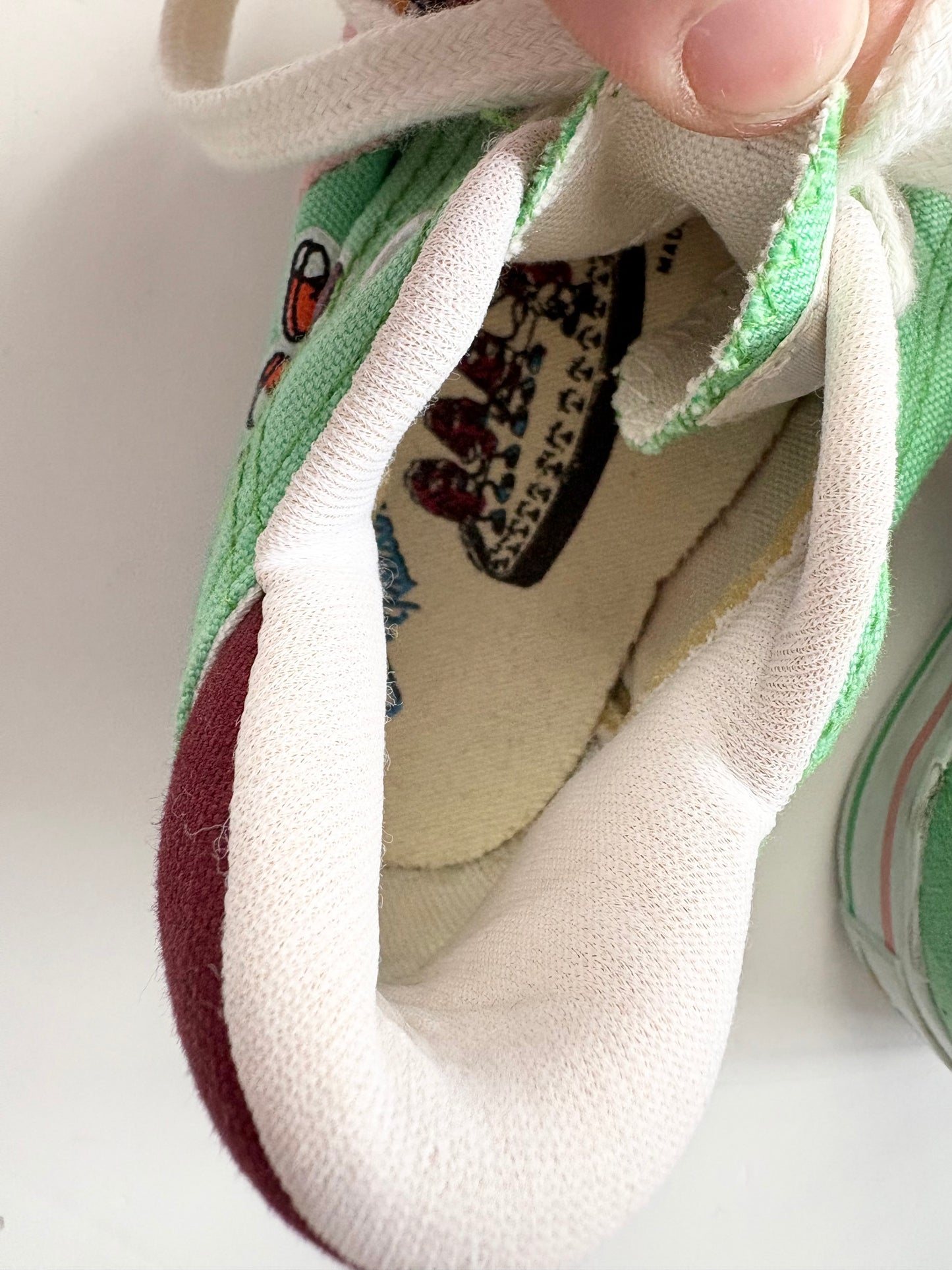 Vintage California raisins canvas sneakers US11