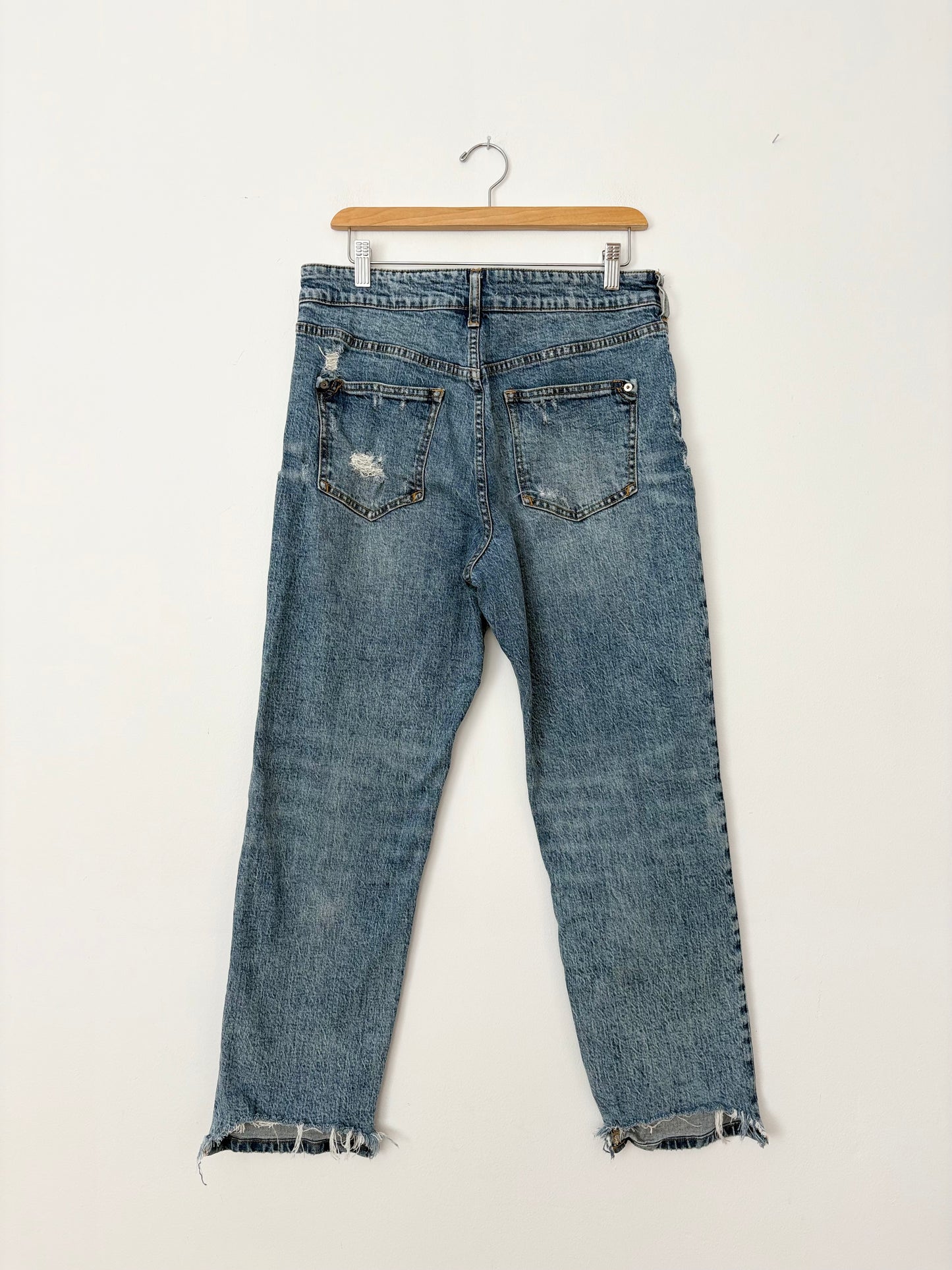 Anthropologie pilcro & the letterpress distressed mom jeans W29