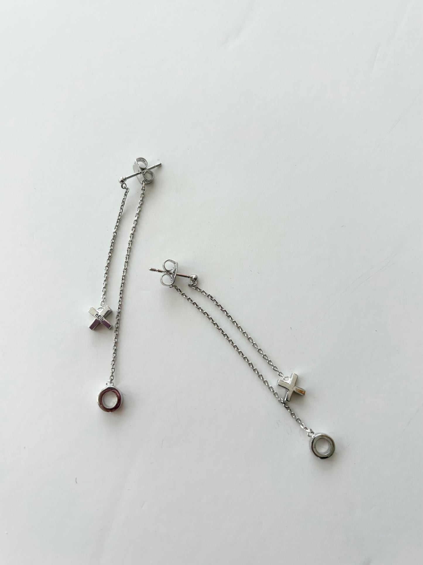 Noir NYC swingers chain silver earrings