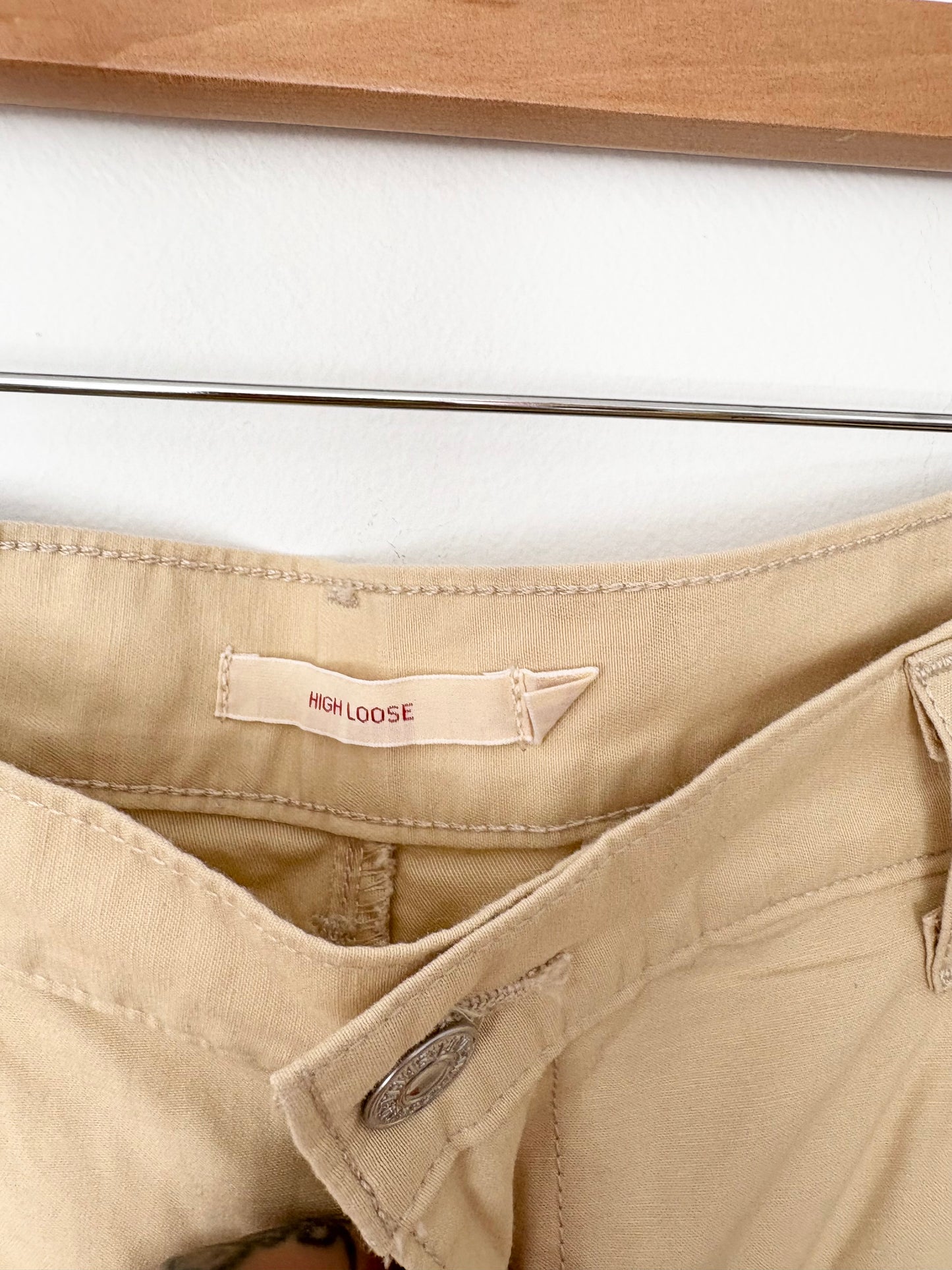 Levis high loose wide leg pants W29