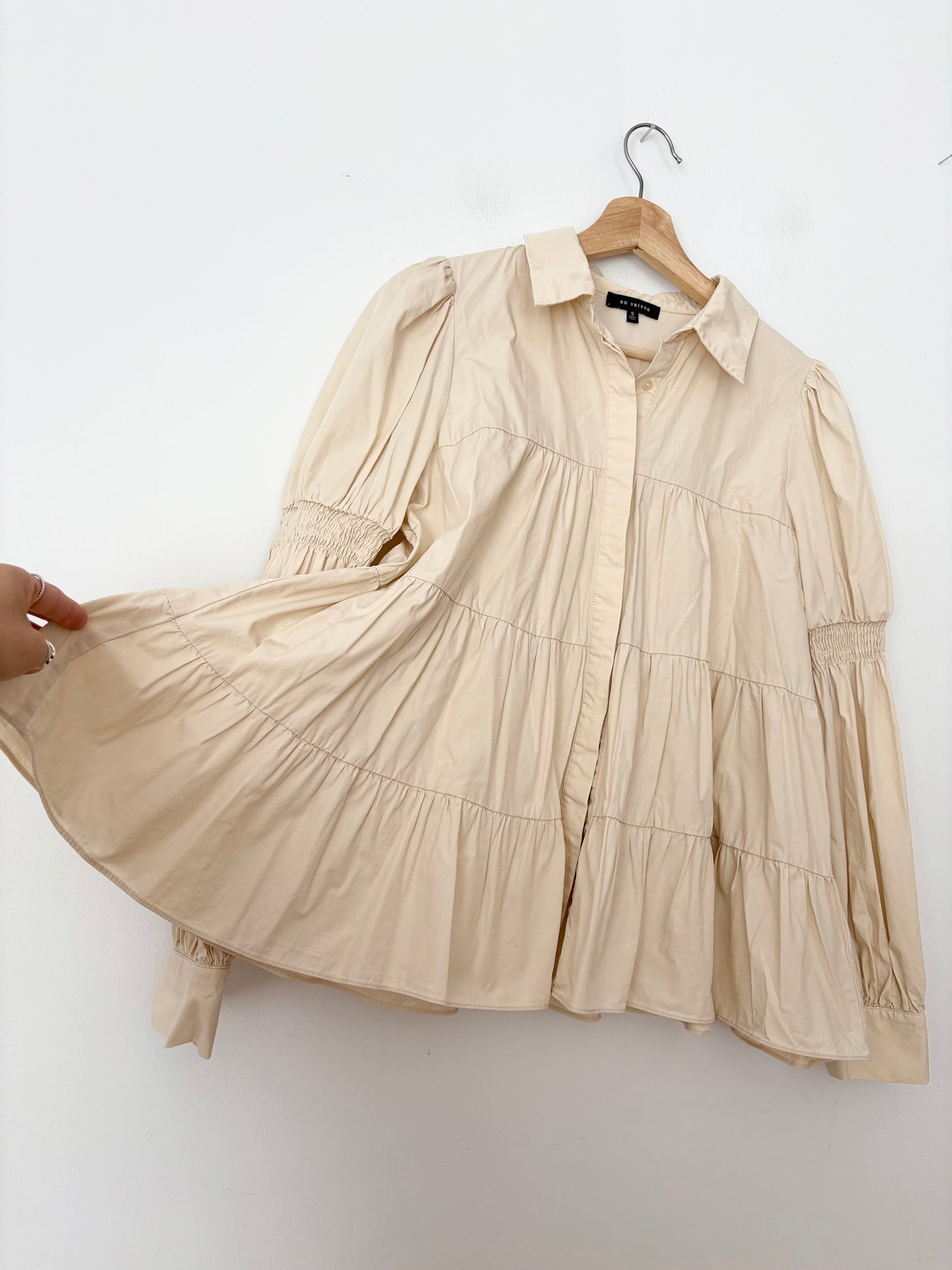 En saison tiered button up blouse Small