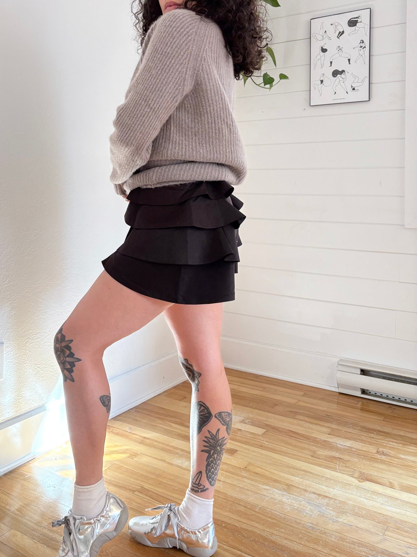 Christine Shell ruffle shorts Small