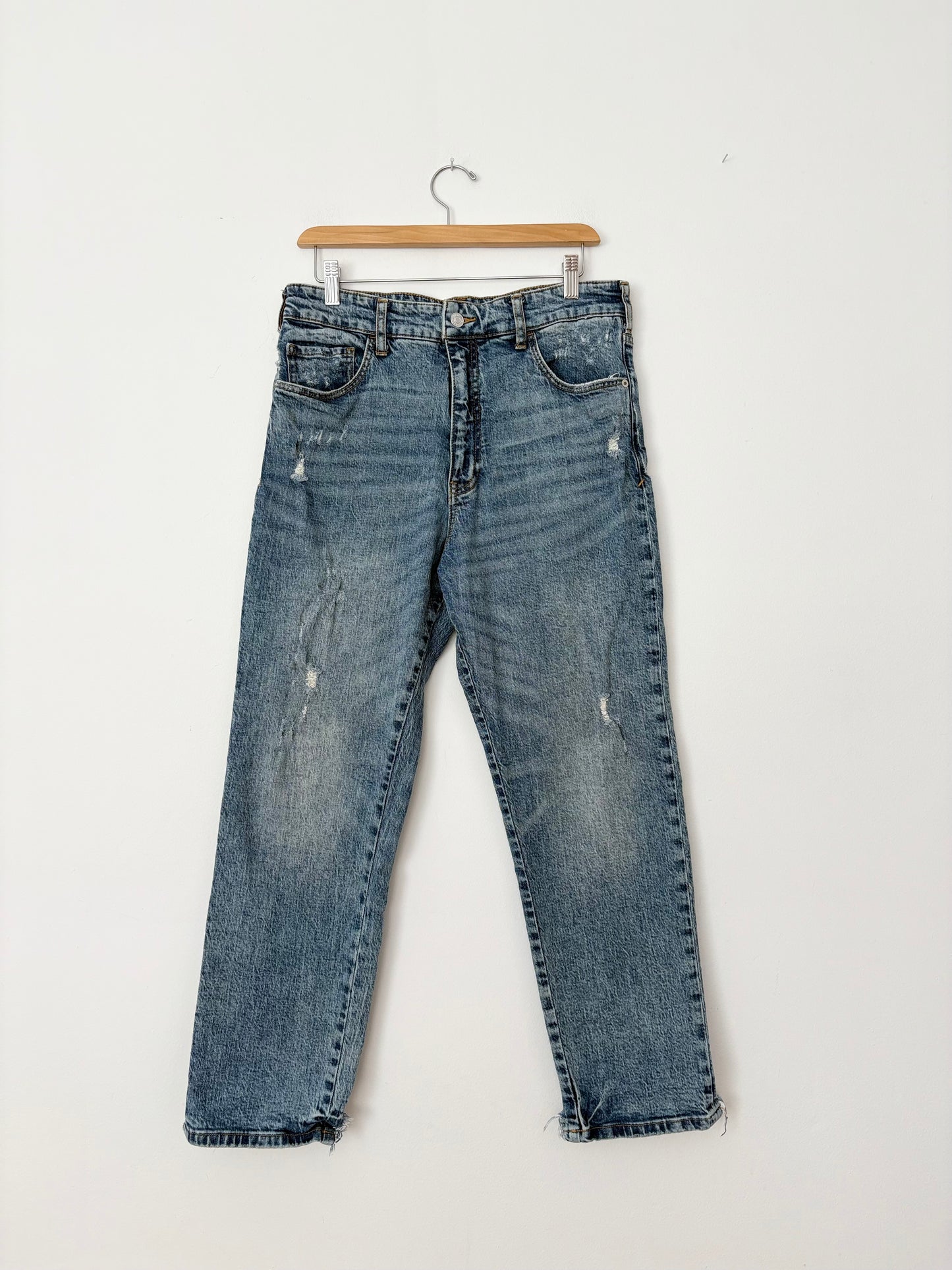 Anthropologie pilcro & the letterpress distressed mom jeans W29