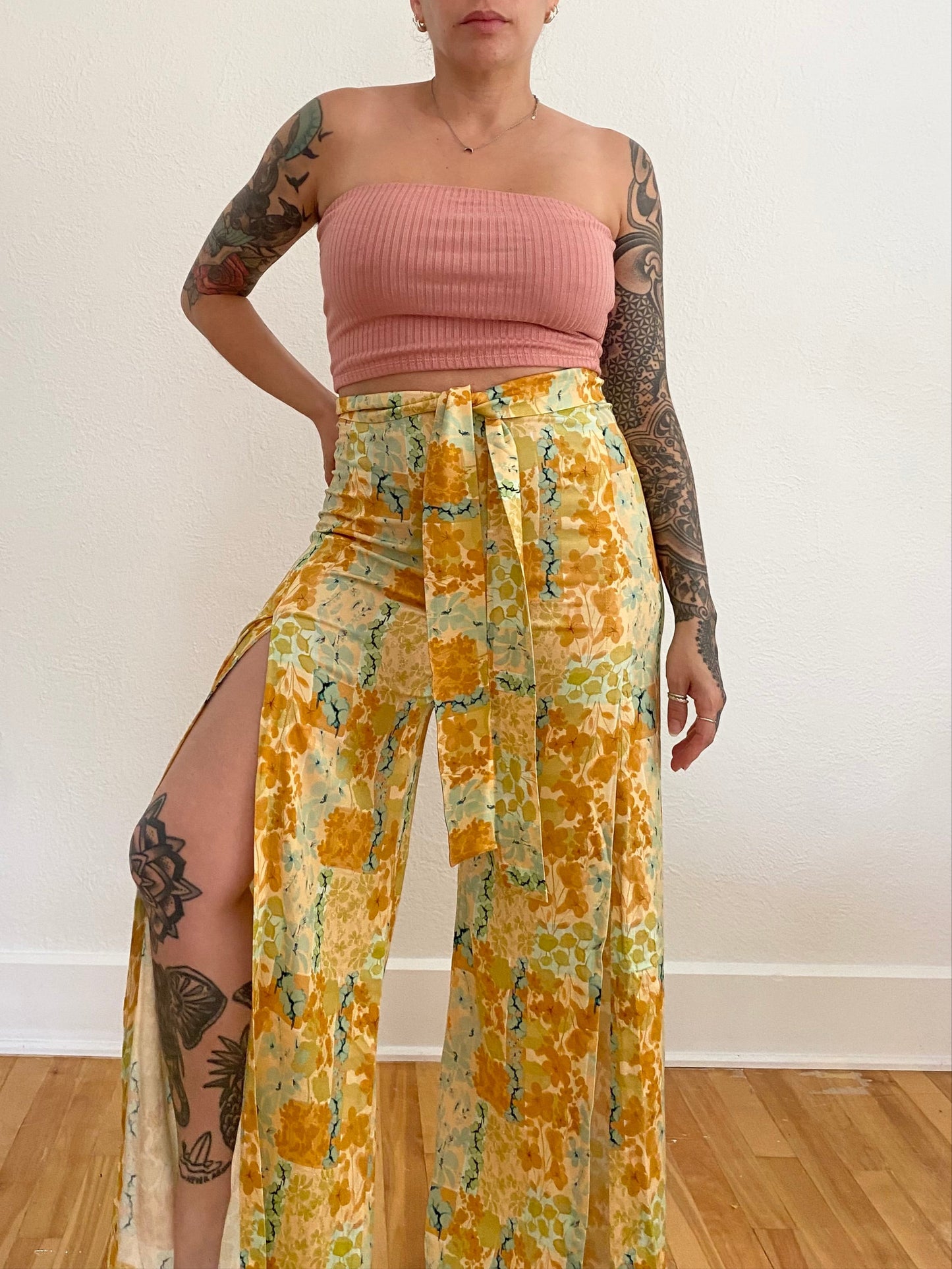 SHORE Bella pants in Faded Floral *Multiple sizes*