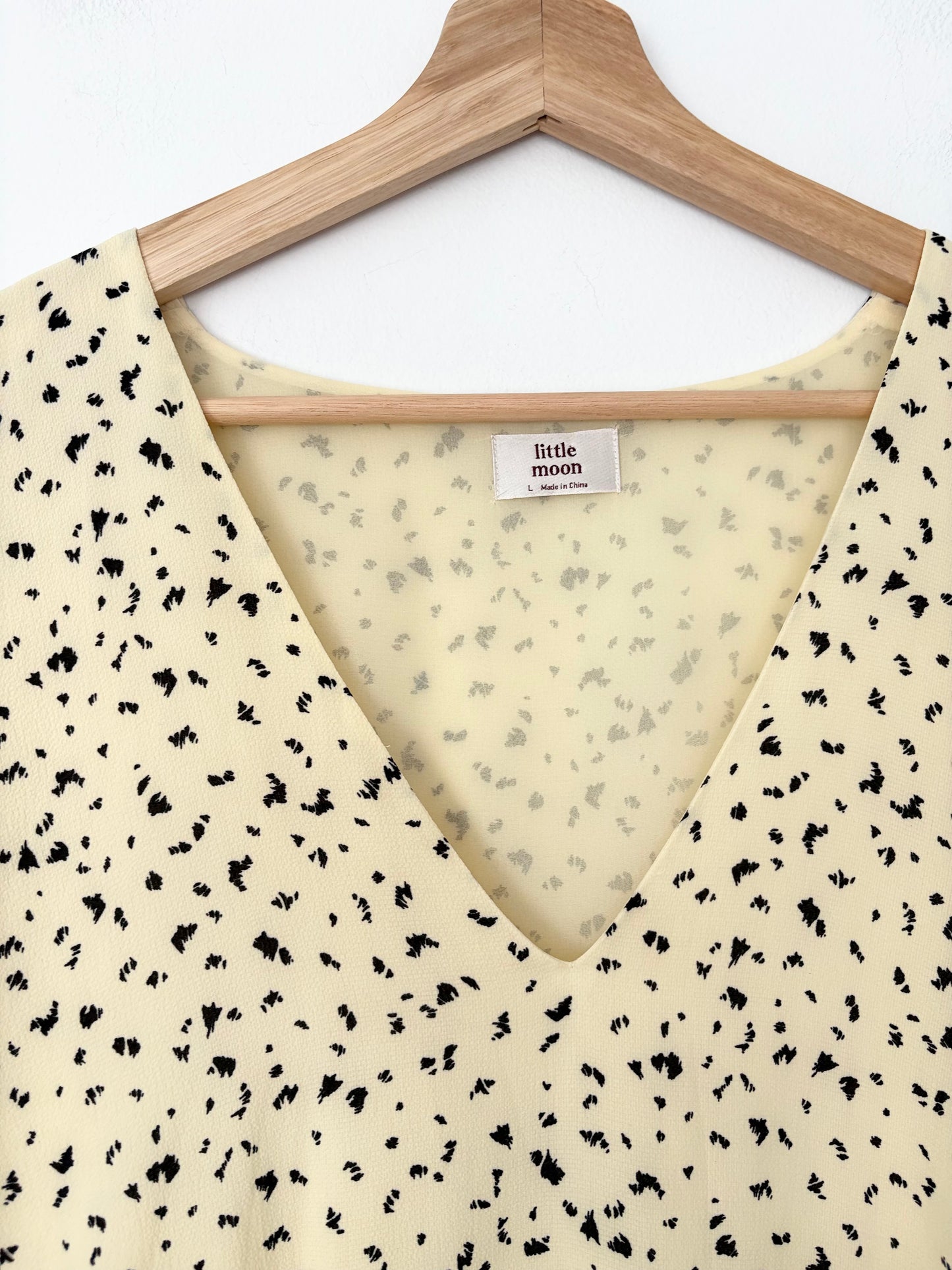 Aritzia Little moon spritz dress Large