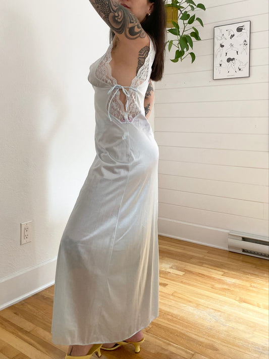 Robe nuisette vintage détaillée en dentelle Medium