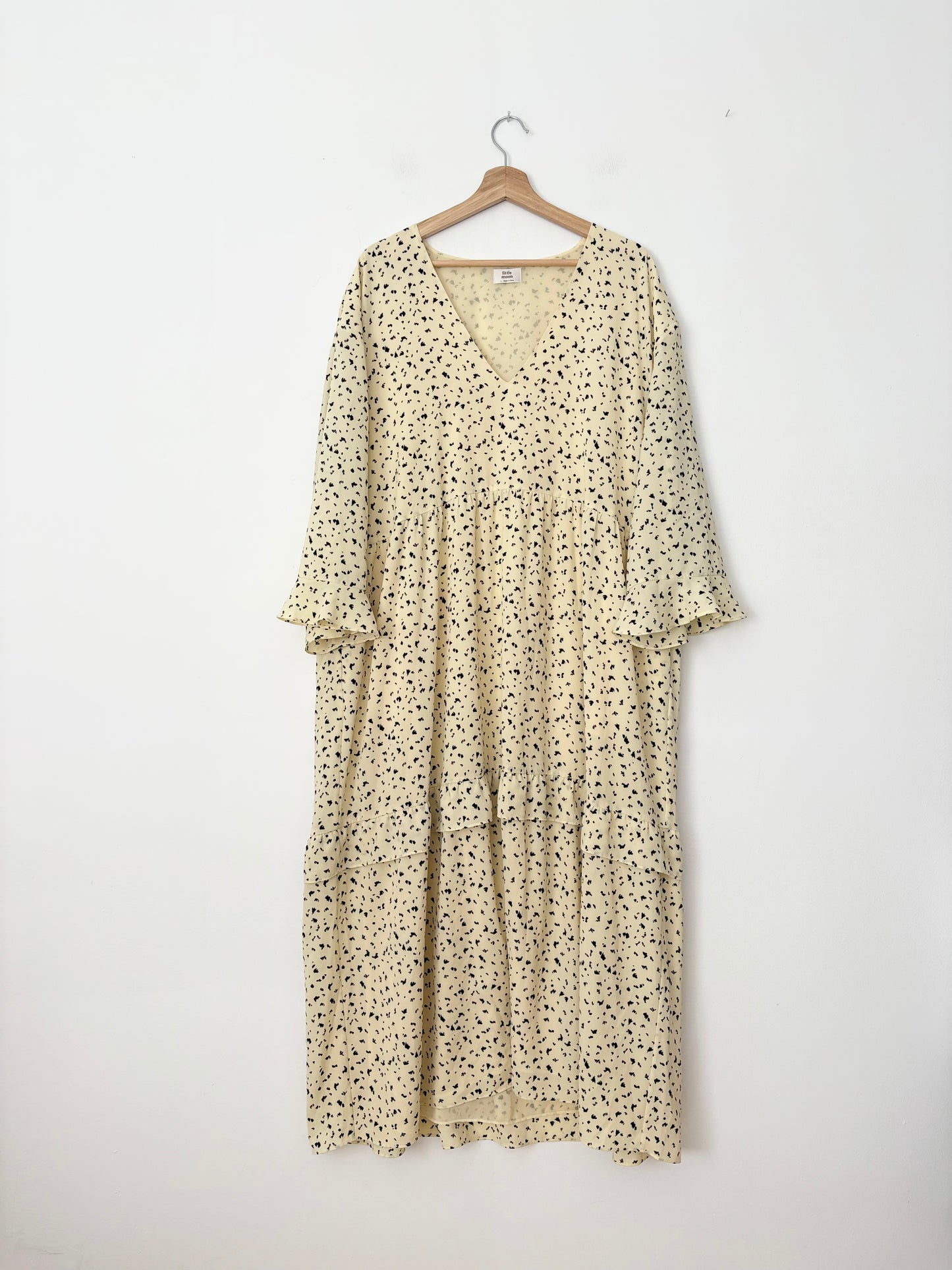 Aritzia Little moon spritz dress Large