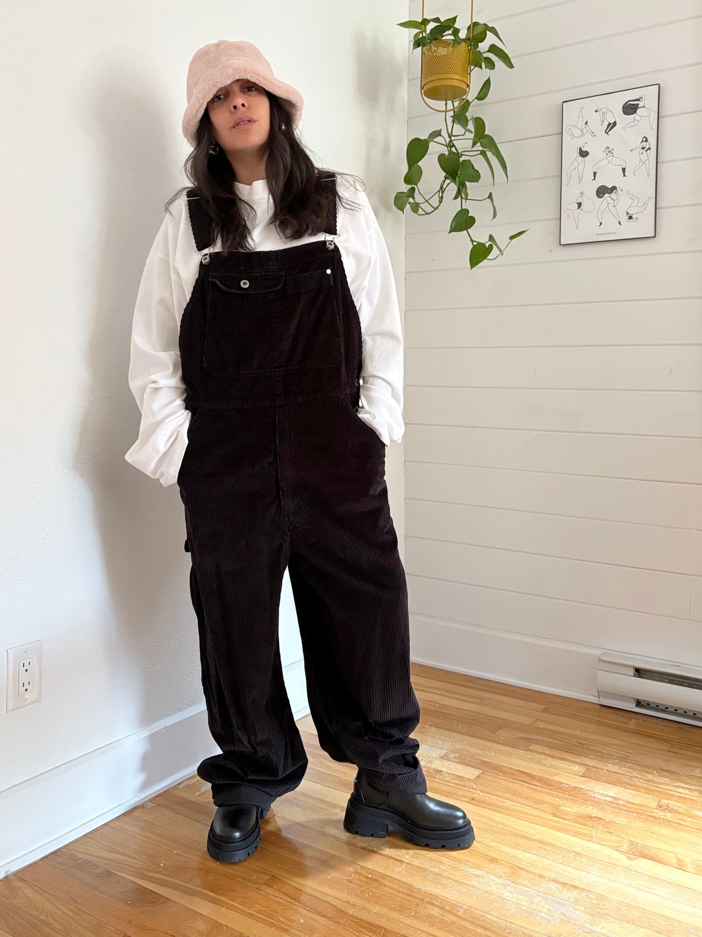 Levis silvertab black corduroy overalls L/XL