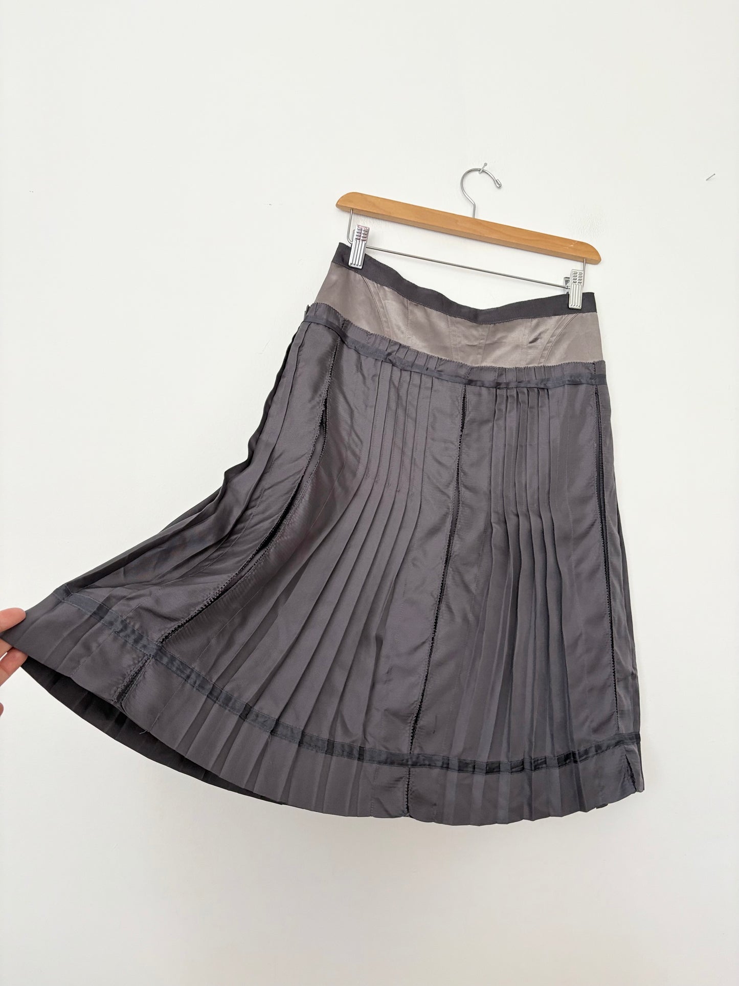Y2K BCBG Runway silk pleated skirt XS/S