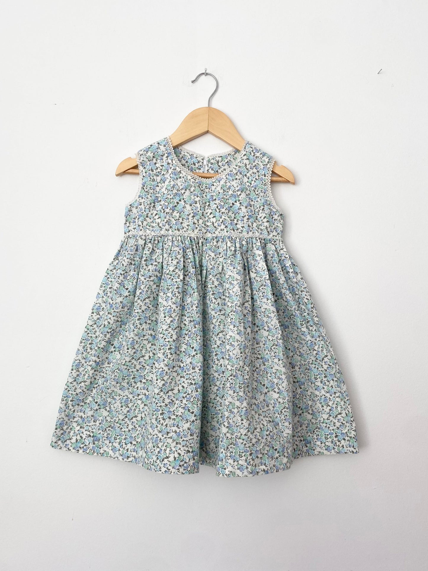 Robe fleurie faite main 3/4