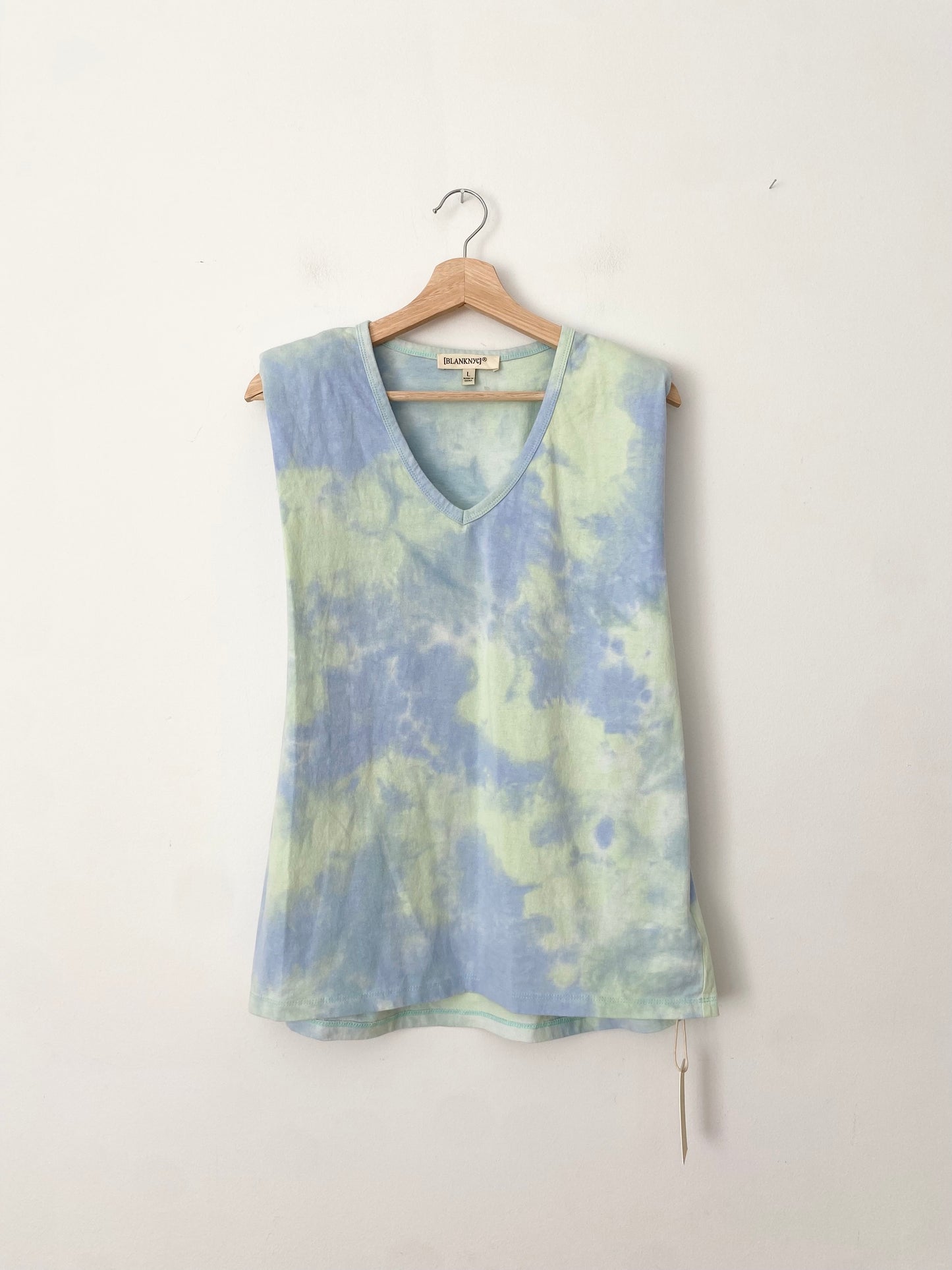 BlankNYC tie dye shoulder pad sleeveless tee Large