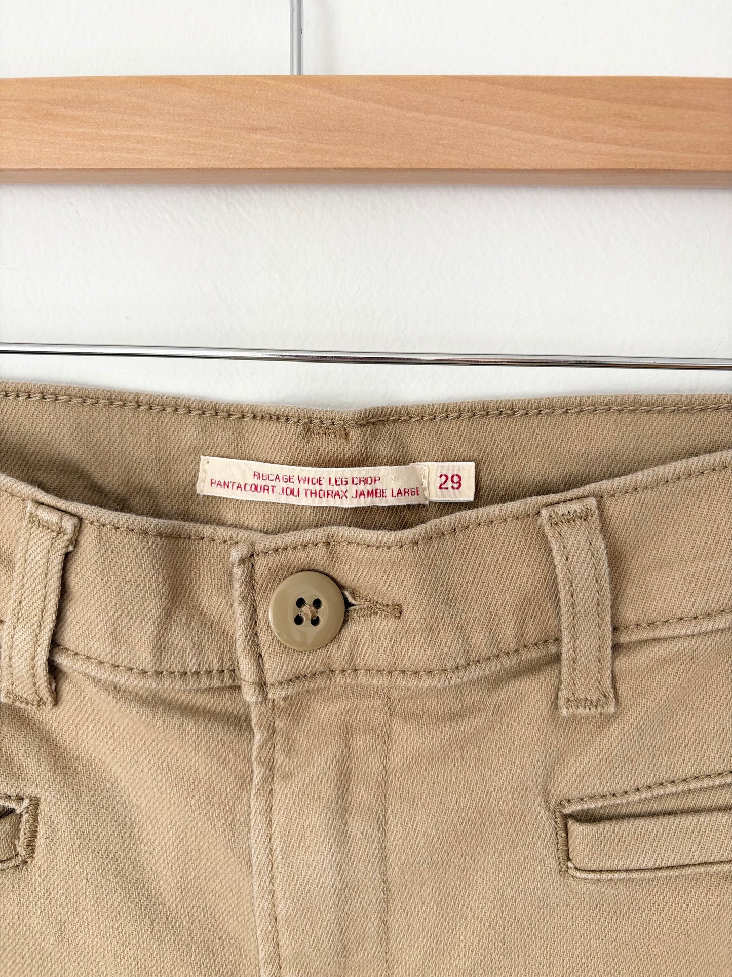 Levis ribcage wide leg crop W29