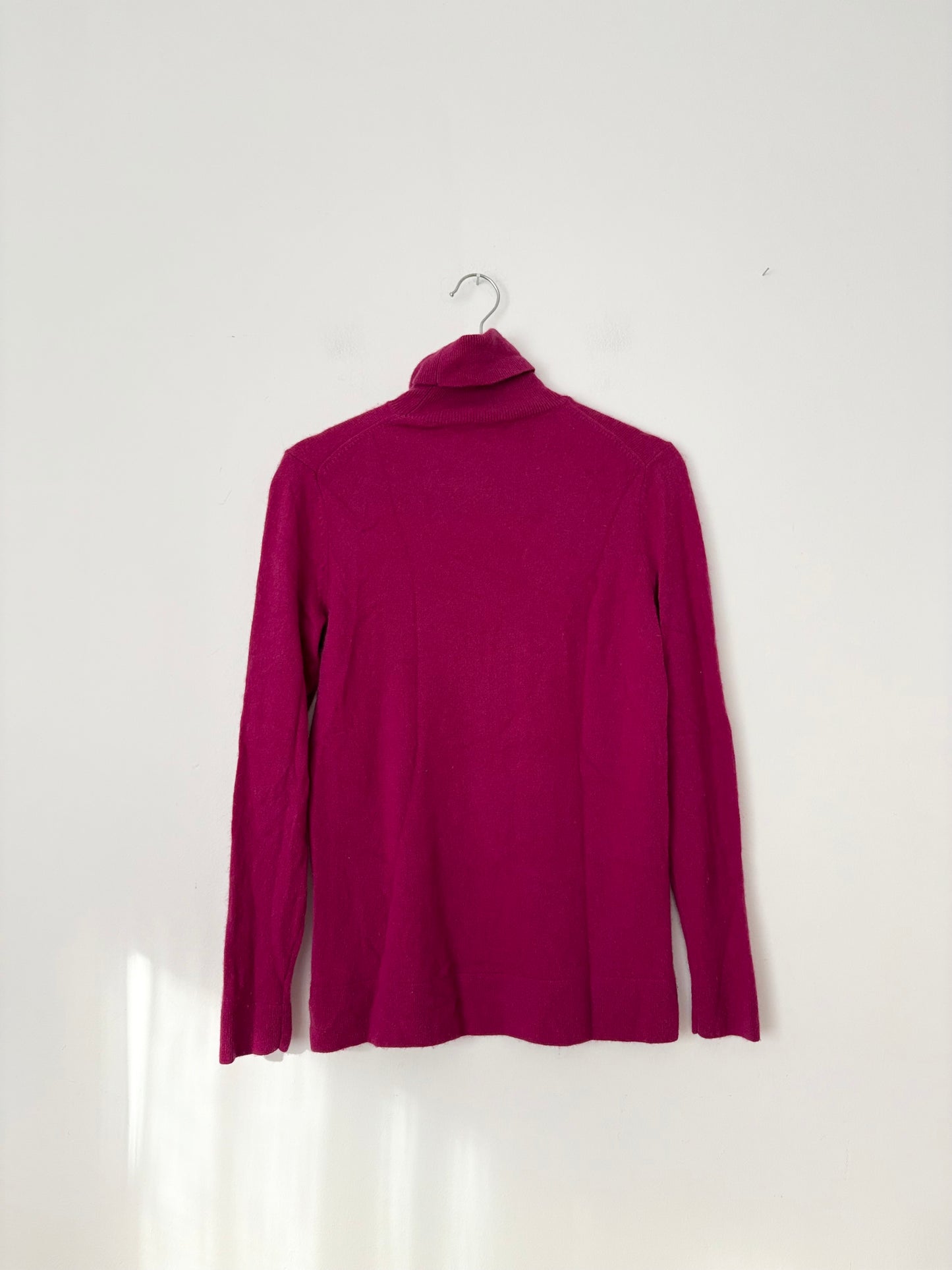 Pull col roulé en cachemire Neiman Marcus, taille M