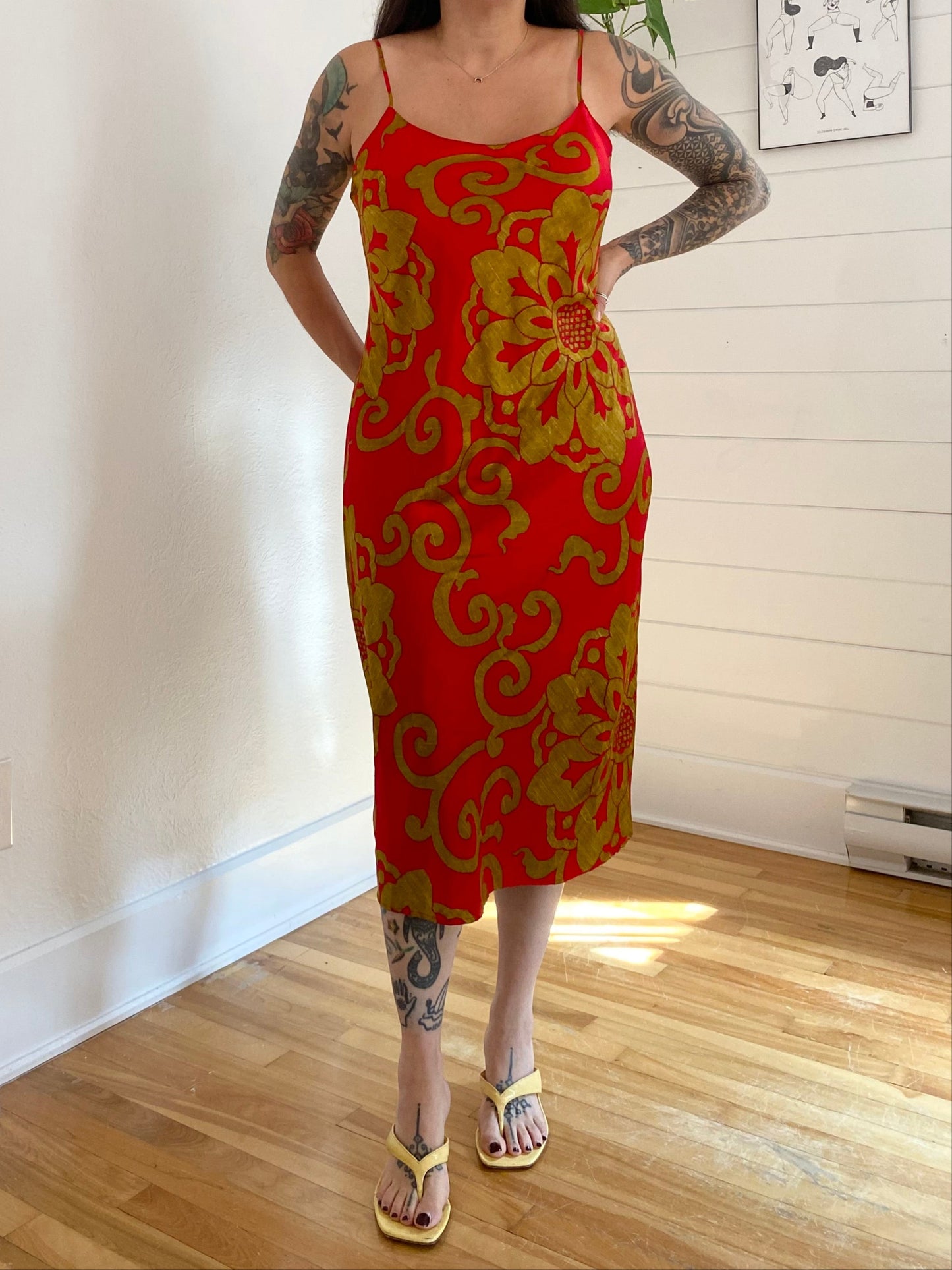 Robe longue à imprimé tournesol rouge et doré Natori Small