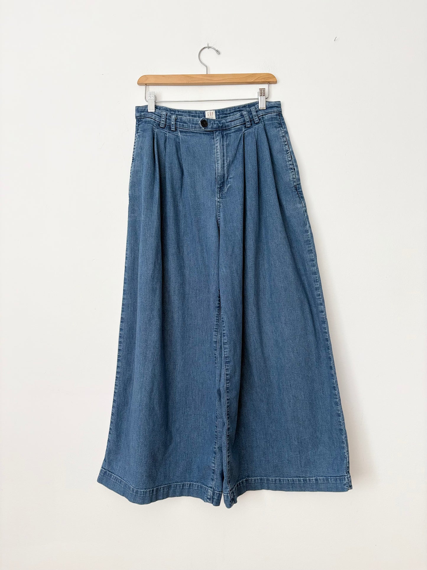 Gap X Doen wide leg pleated jeans W28