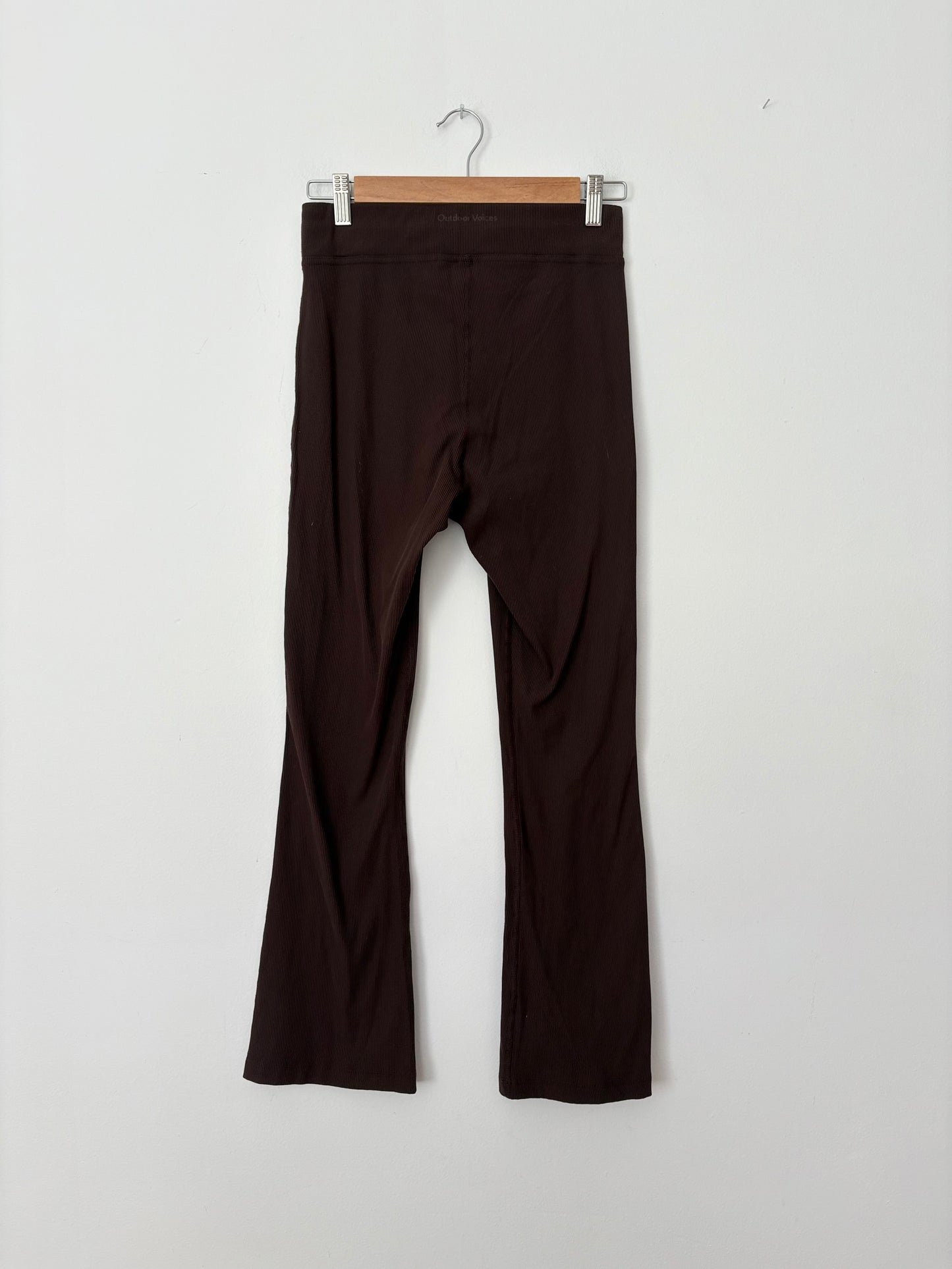 Outdoor Voices Superform rib kick flare pants Medium