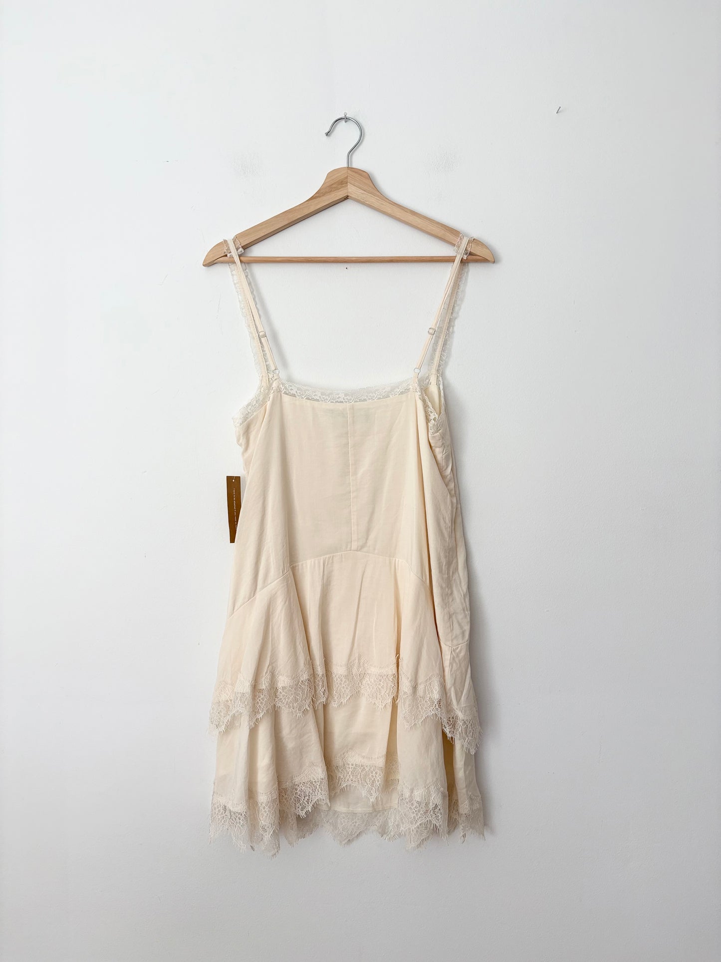 Robe nuisette en coton à volants et dentelle Kourt Armanii Medium