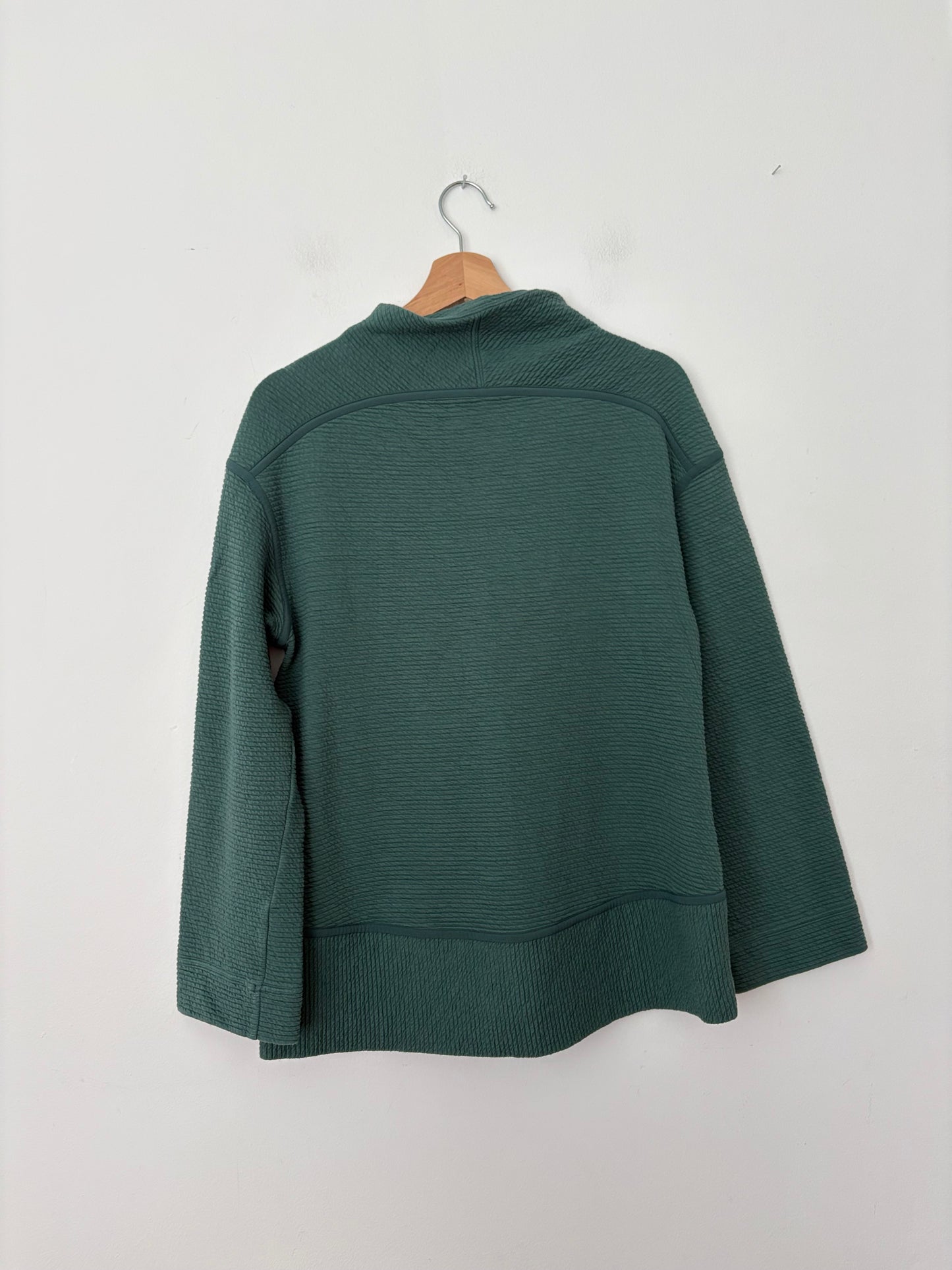 Lululemon on repeat mockneck pullover size 8