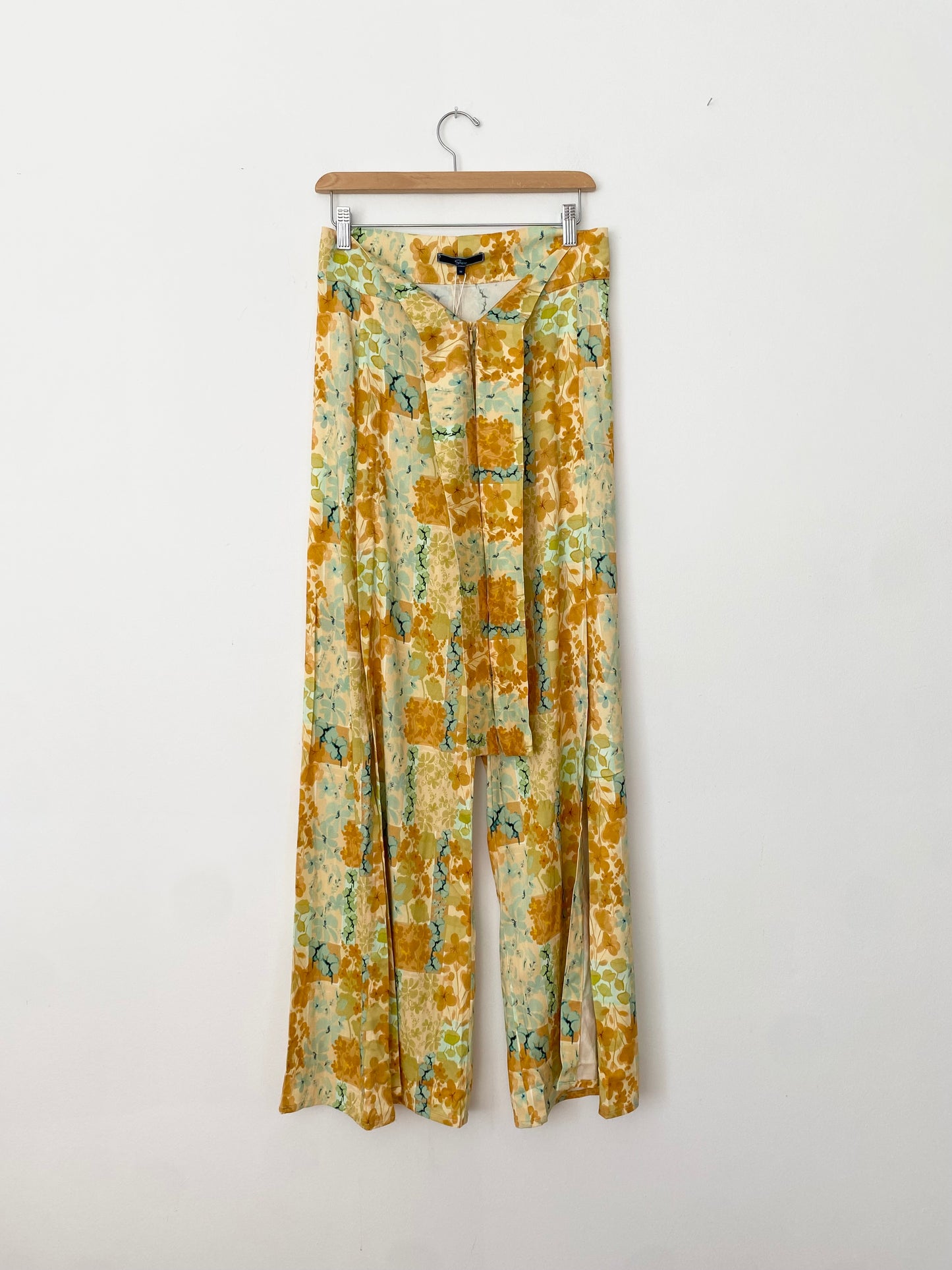 SHORE Bella pants in Faded Floral *Multiple sizes*
