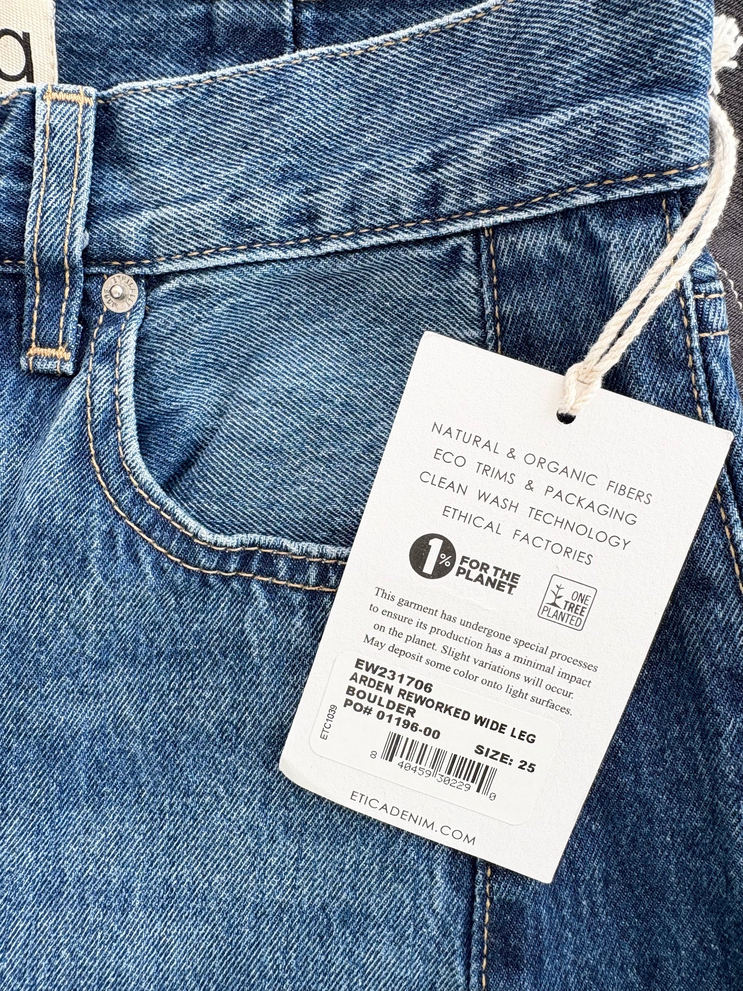 Etica Arden reworked wide leg barrel jeans W26
