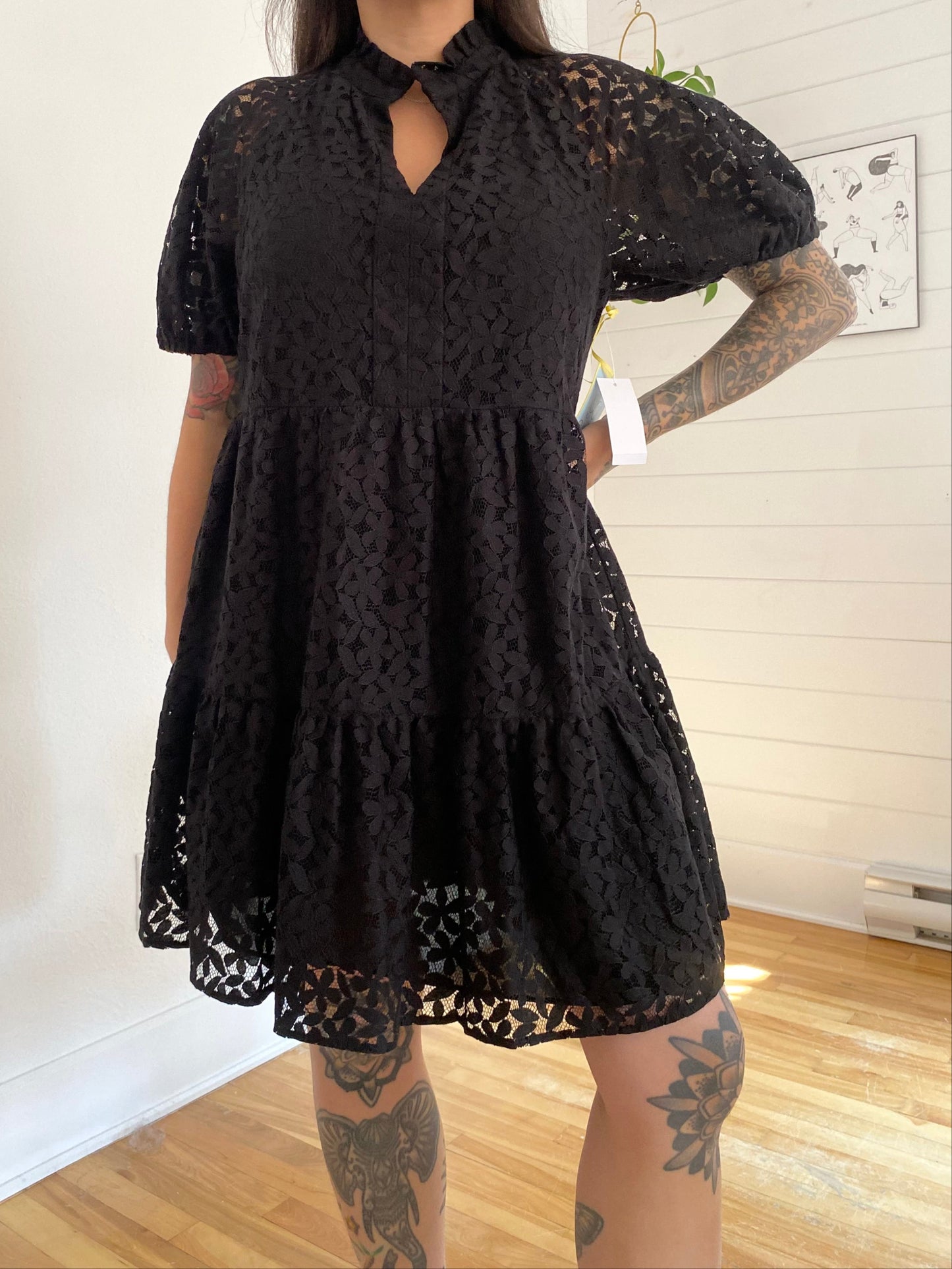 Mini-robe babydoll en dentelle Cece Medium