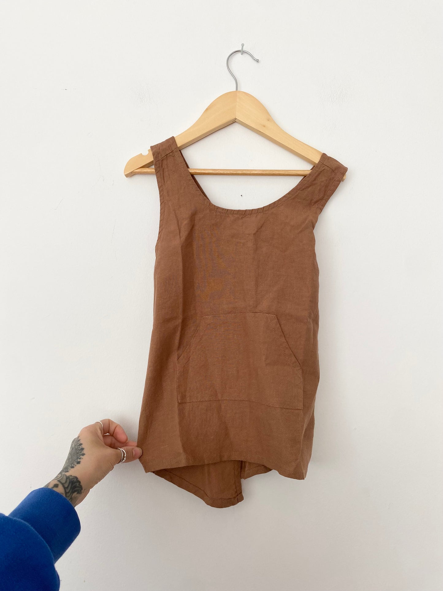 The simple folk linen apron 2/4Y