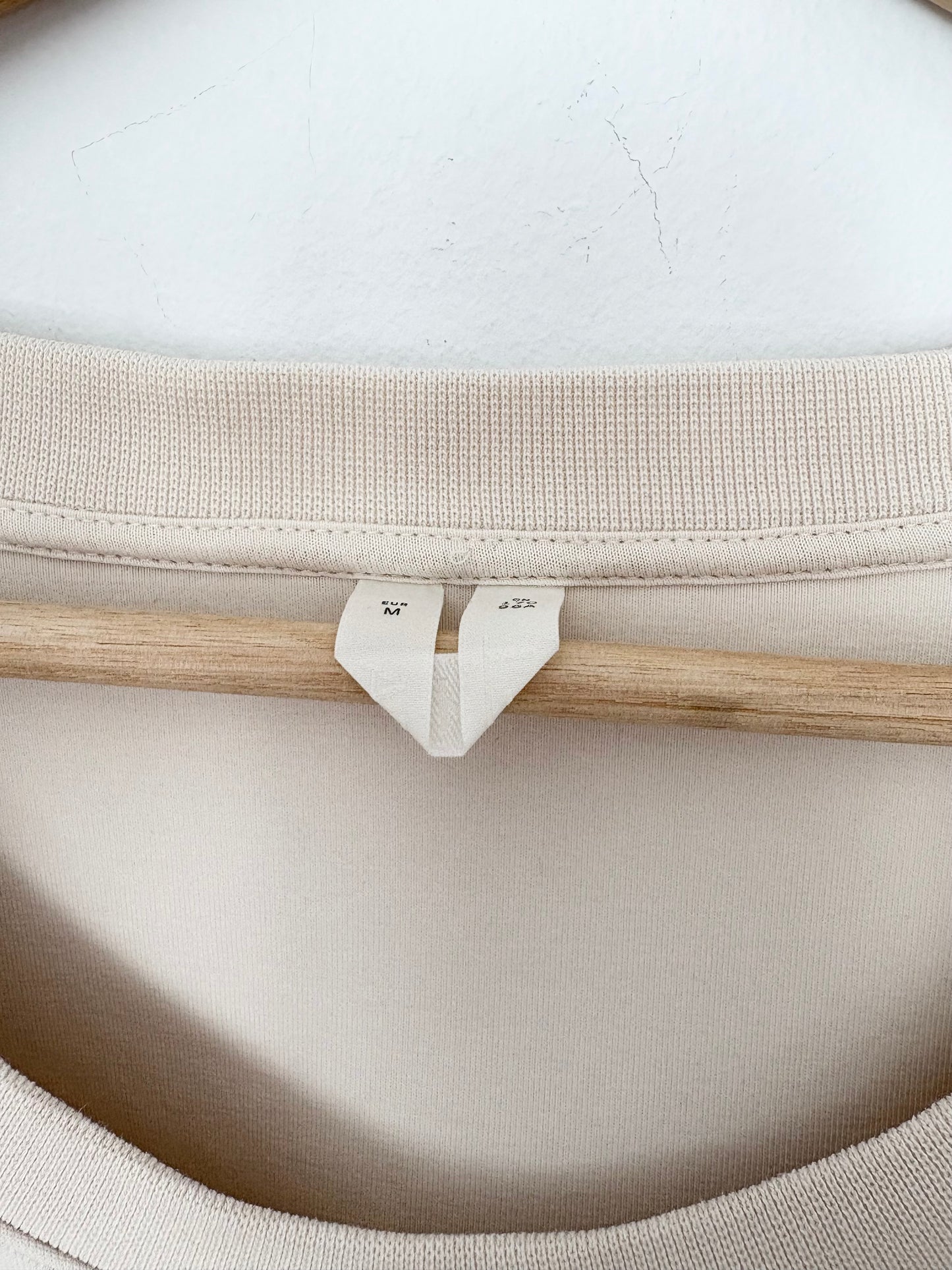 Arket round hemline crewneck sweater M/L