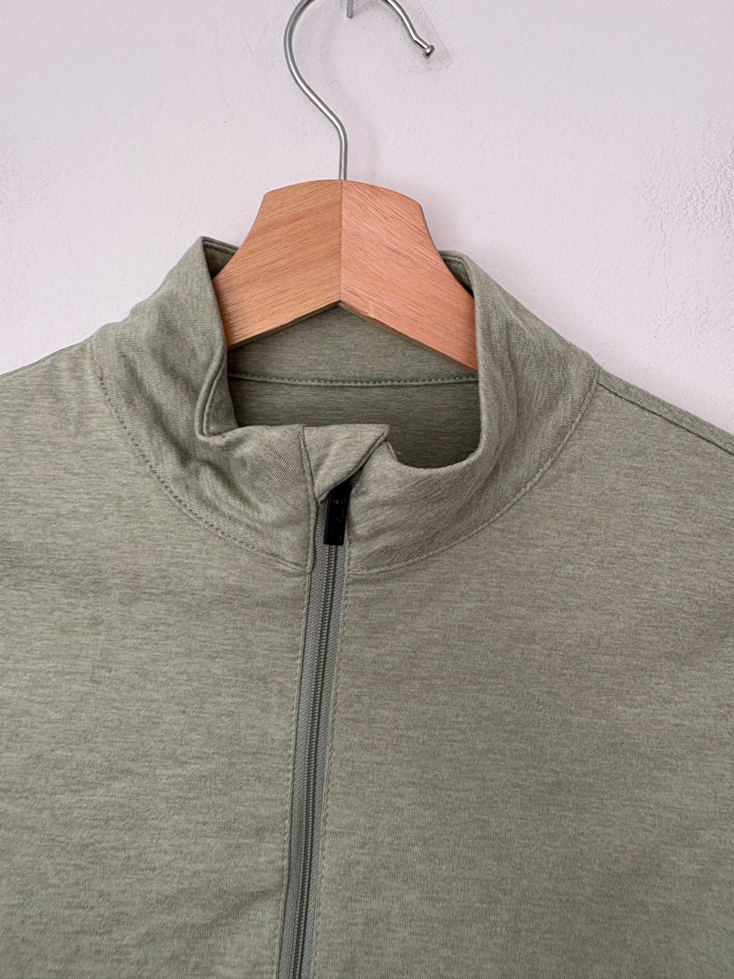 IVL Collective cropped 1/2 Zip pullover Medium