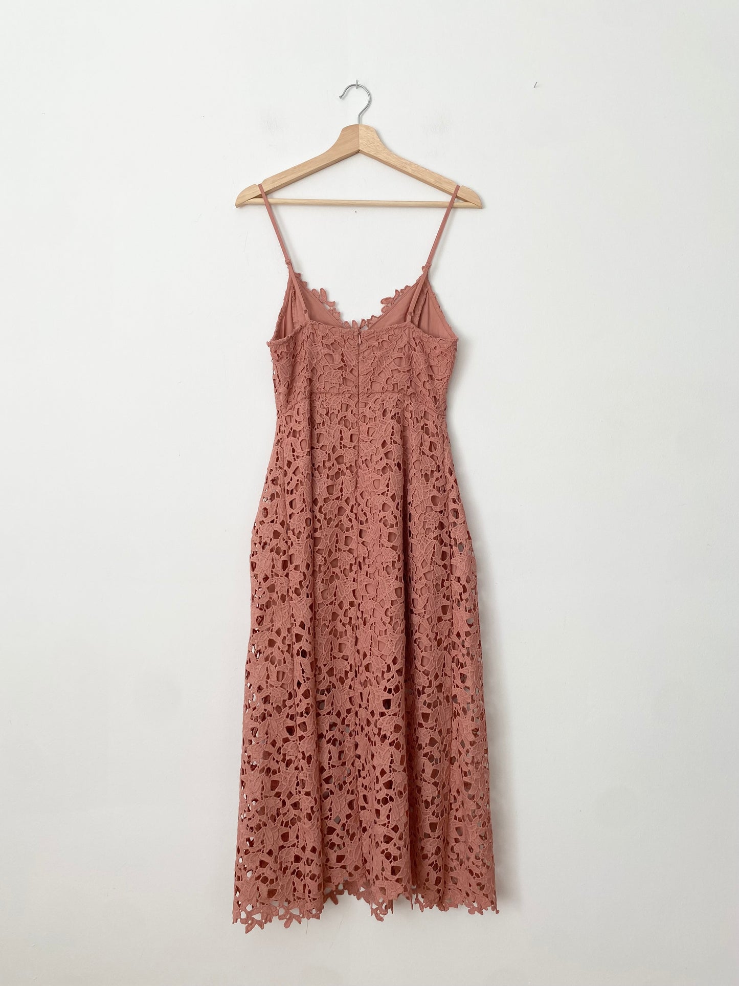 Robe midi en dentelle ASTR The label