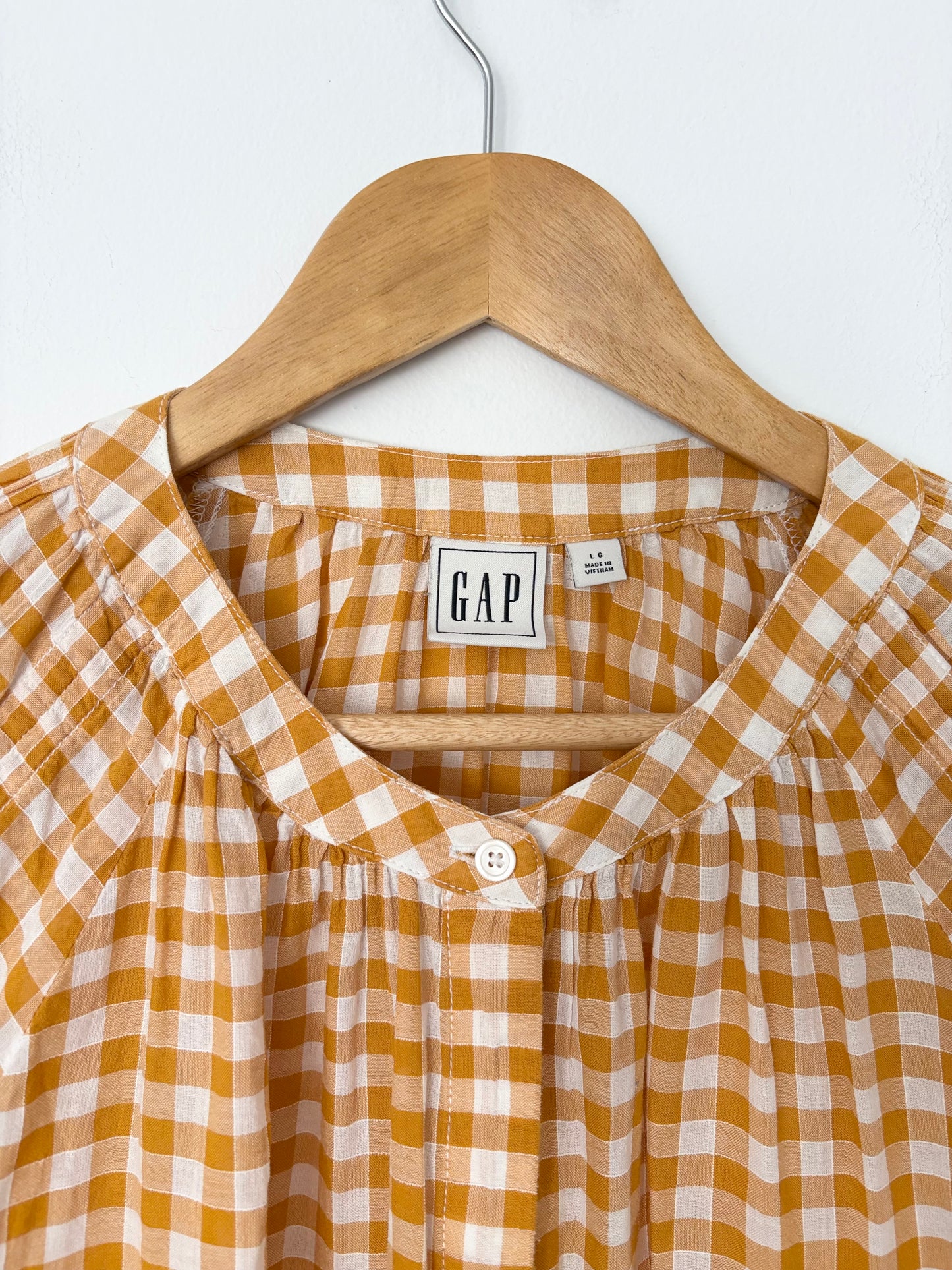 GAP ruched sleeve gingham top Large