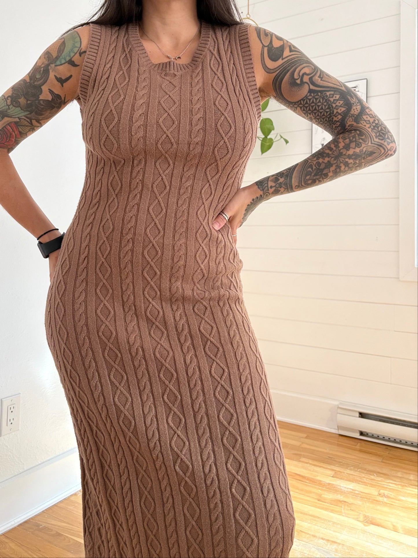 Elie Tahari knit midi dress Medium