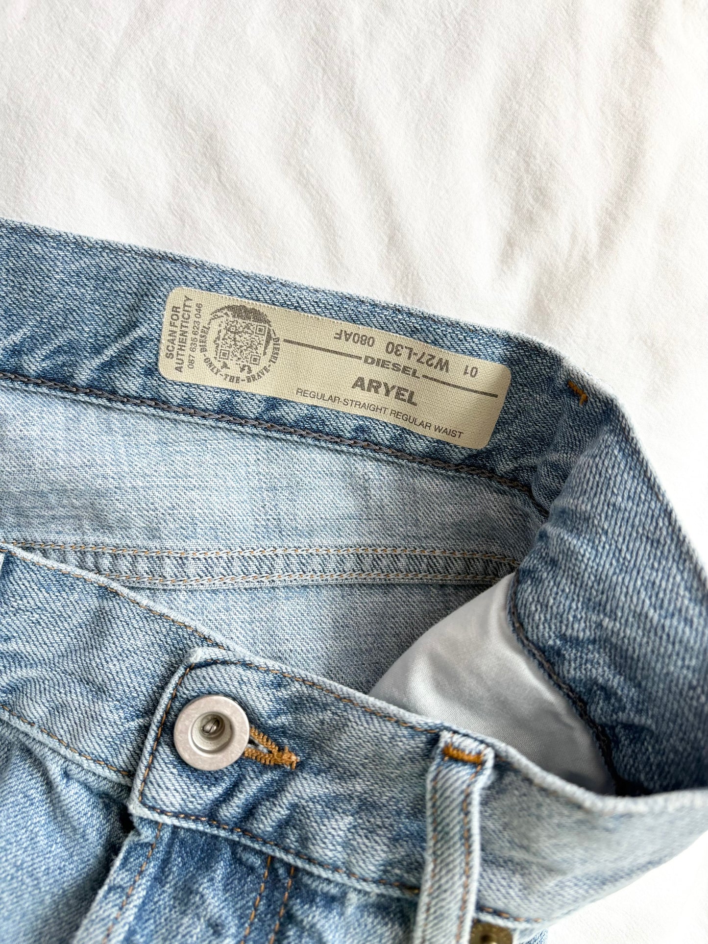 Diesel Aryel straight leg jeans W27