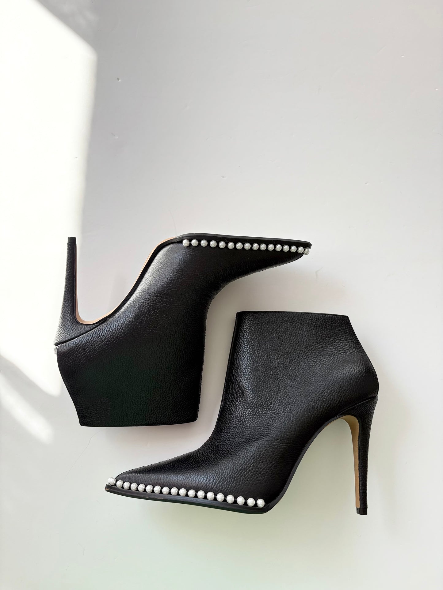 Karl Lagerfeld Paris Cyron leather booties EUR36