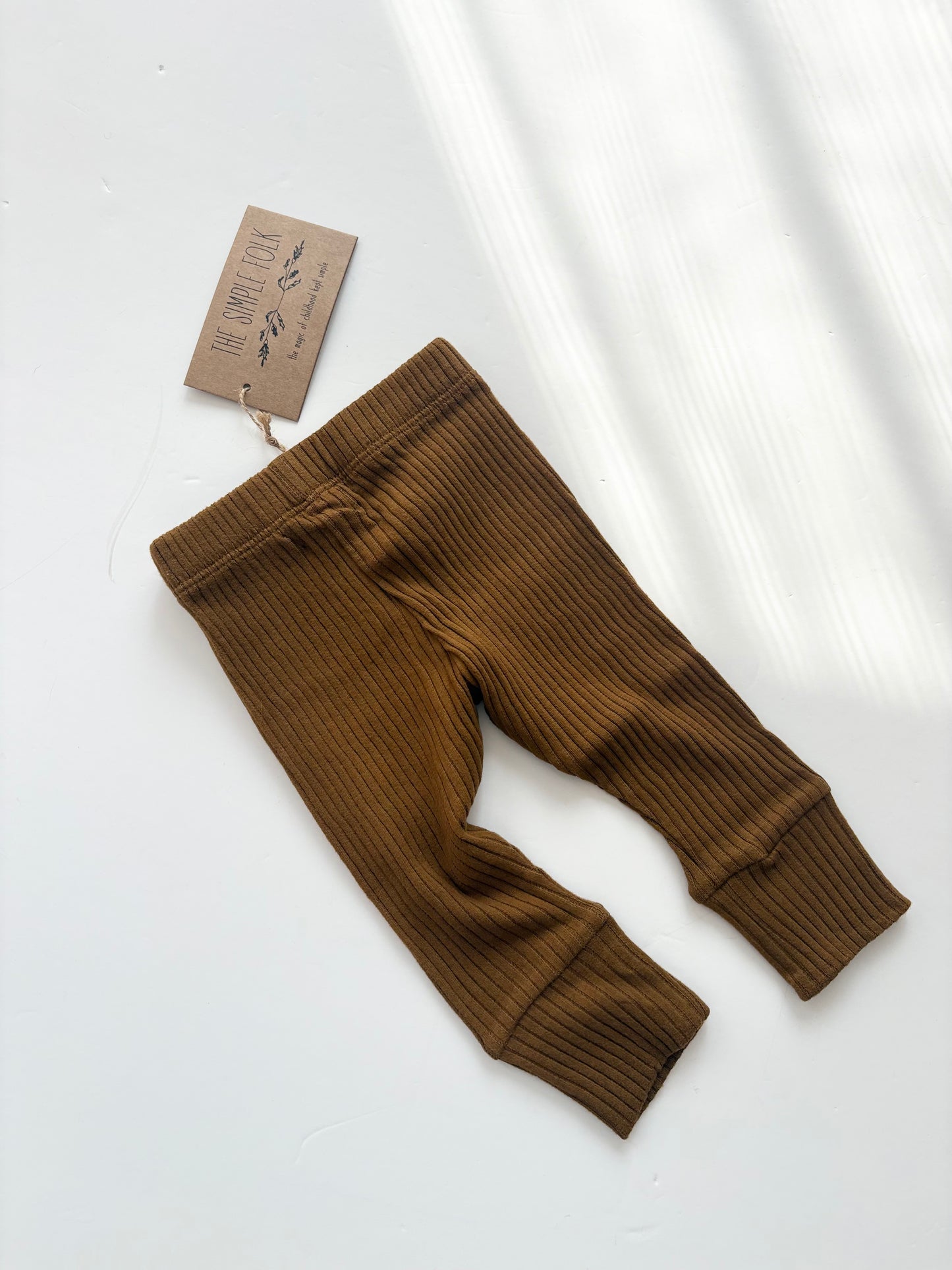 The simple folk ribbed legging in bronze 3/6months
