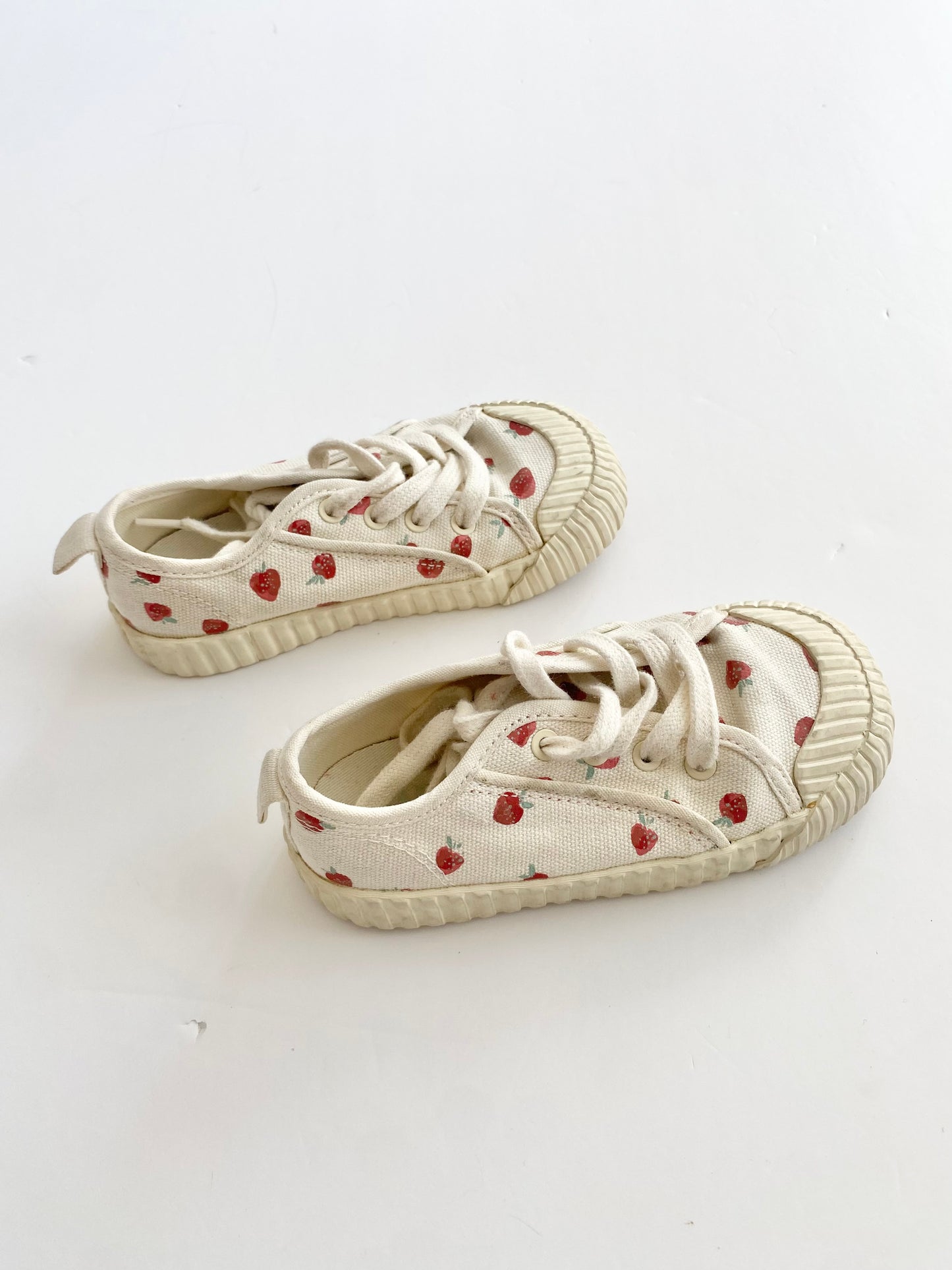 Zara strawberry sneakers US8