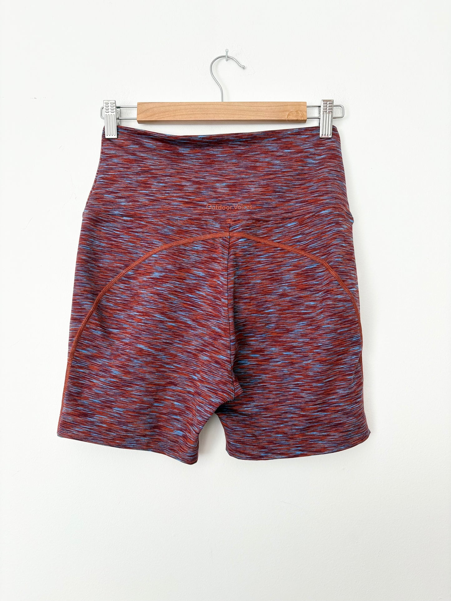 Outdoor Voices Flow 7' shorts Large