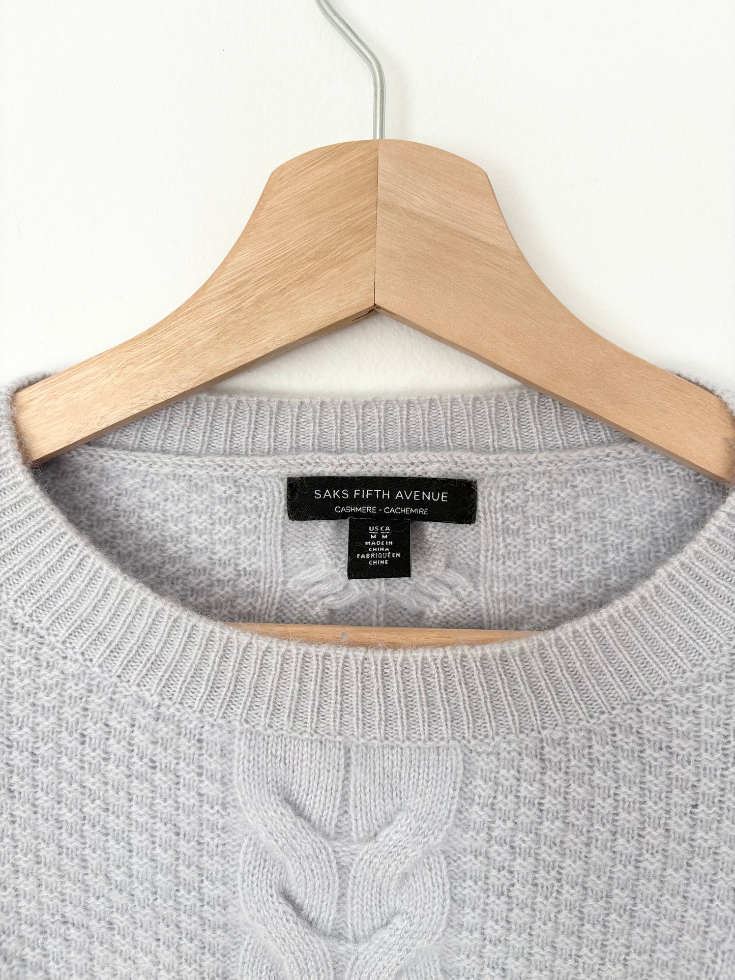 Pull en cachemire torsadé Saks Fifth Avenue Medium
