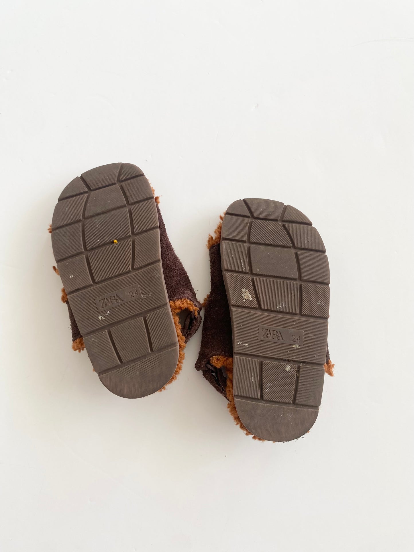 Zara sherpa lined velcro sandals US7