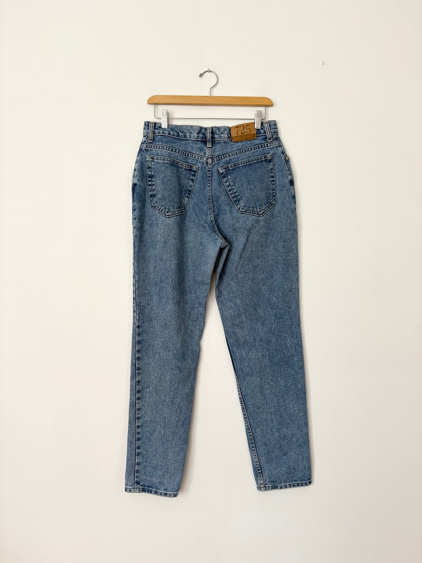 Vintage 725 originals high waisted jeans W28