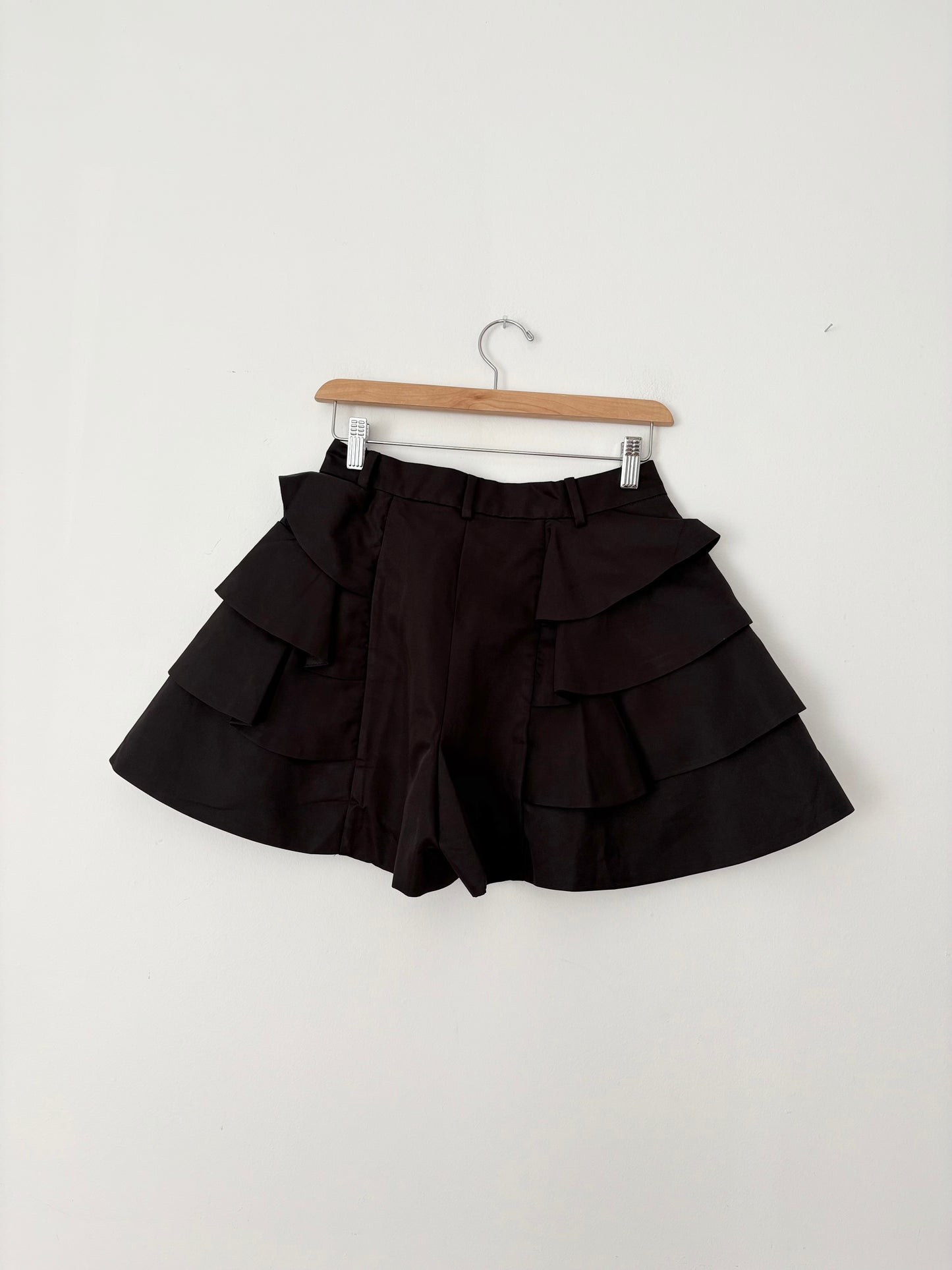 Christine Shell ruffle shorts Small