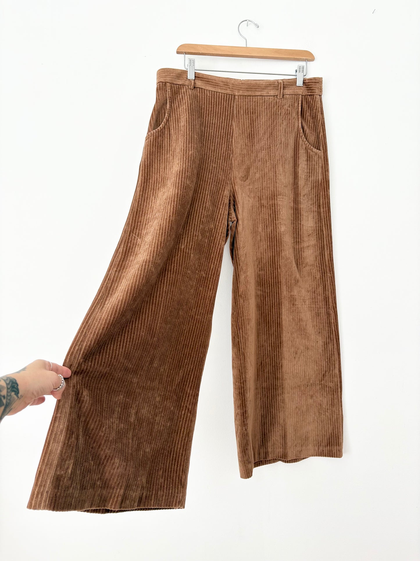 Circolo 1901 Baggy wide leg corduroy trousers W32