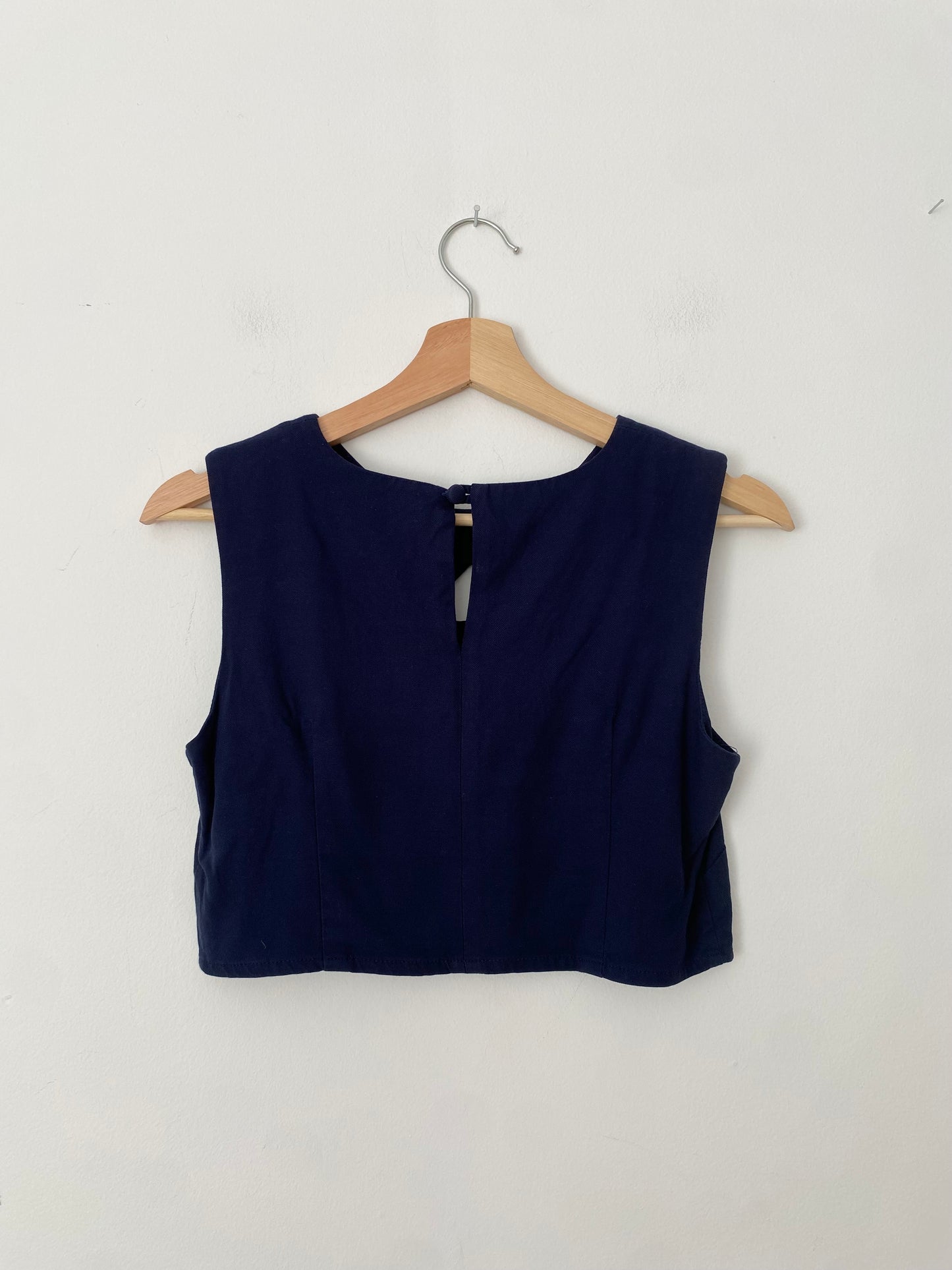 Birds of North America cut-out crop top Medium